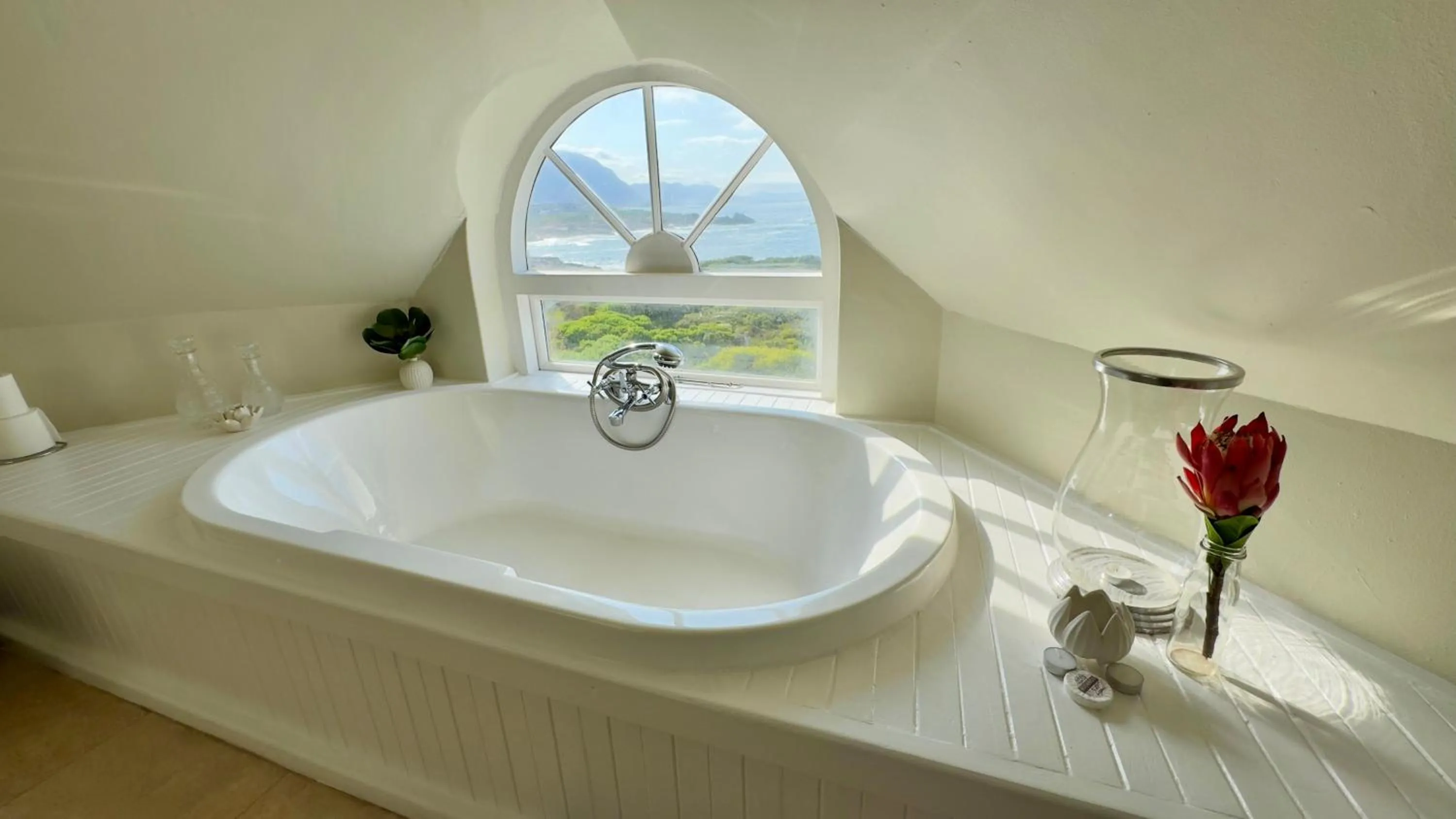 Natural landscape in 11 WESTCLIFF RENTALS