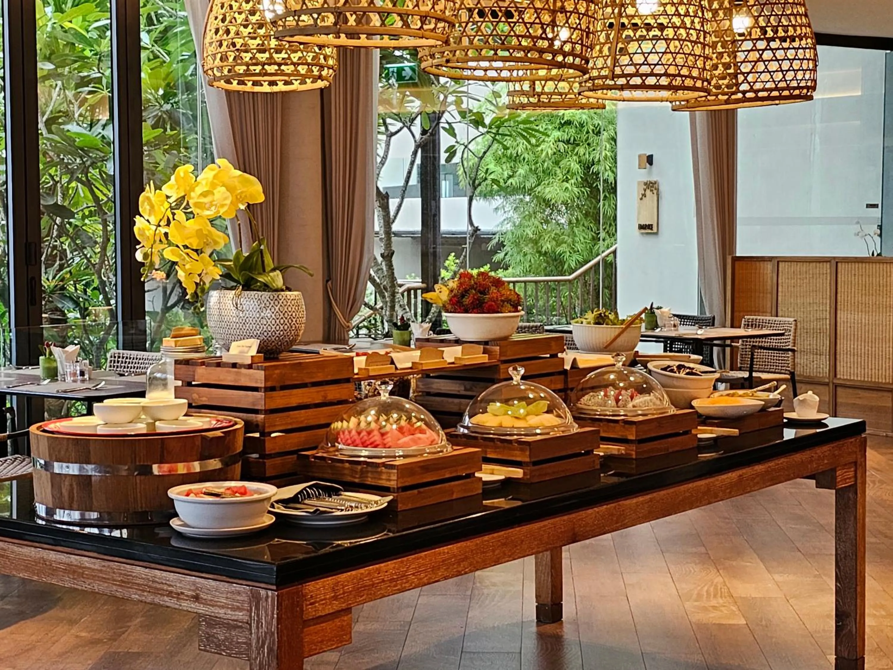 Restaurant/places to eat in Noku Phuket