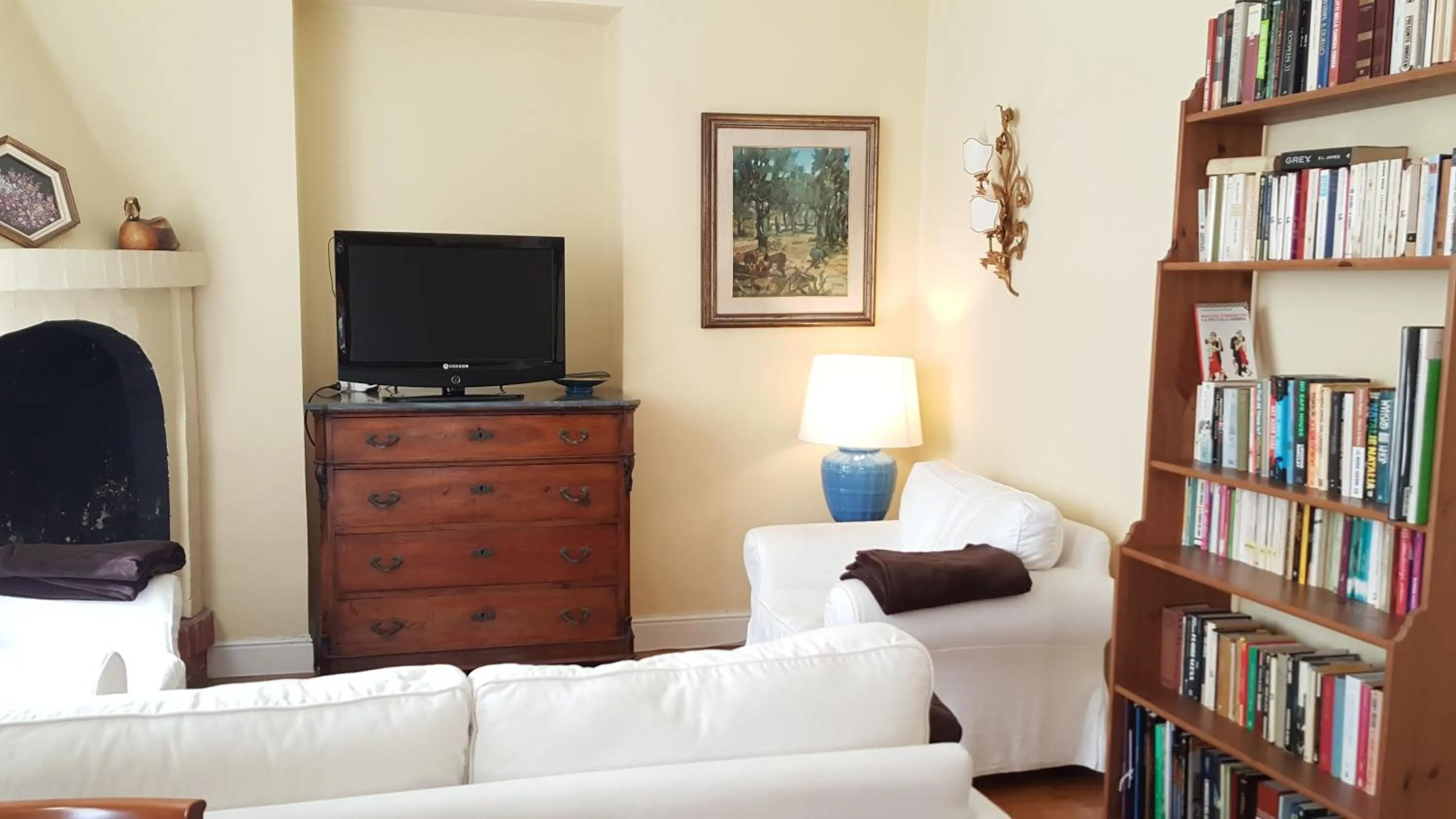 Communal lounge/ TV room in Hotel Canali - Le Cinque Terre