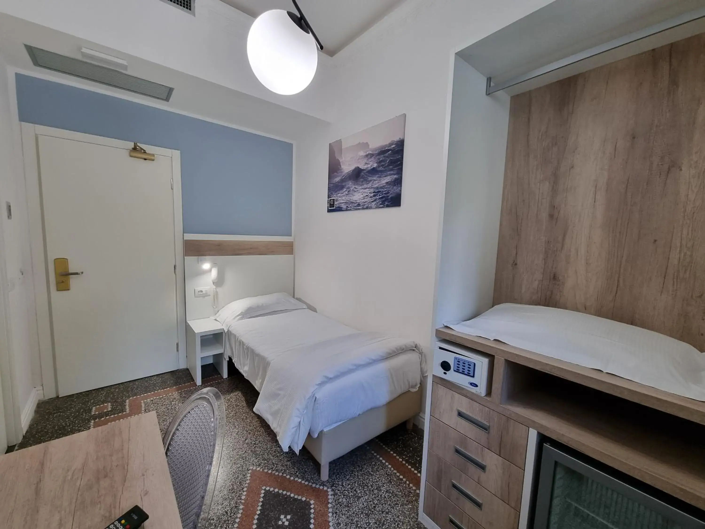 Single Room in Hotel Canali, Portofino Coast Single Room in Hotel Canali, Portofino Coast