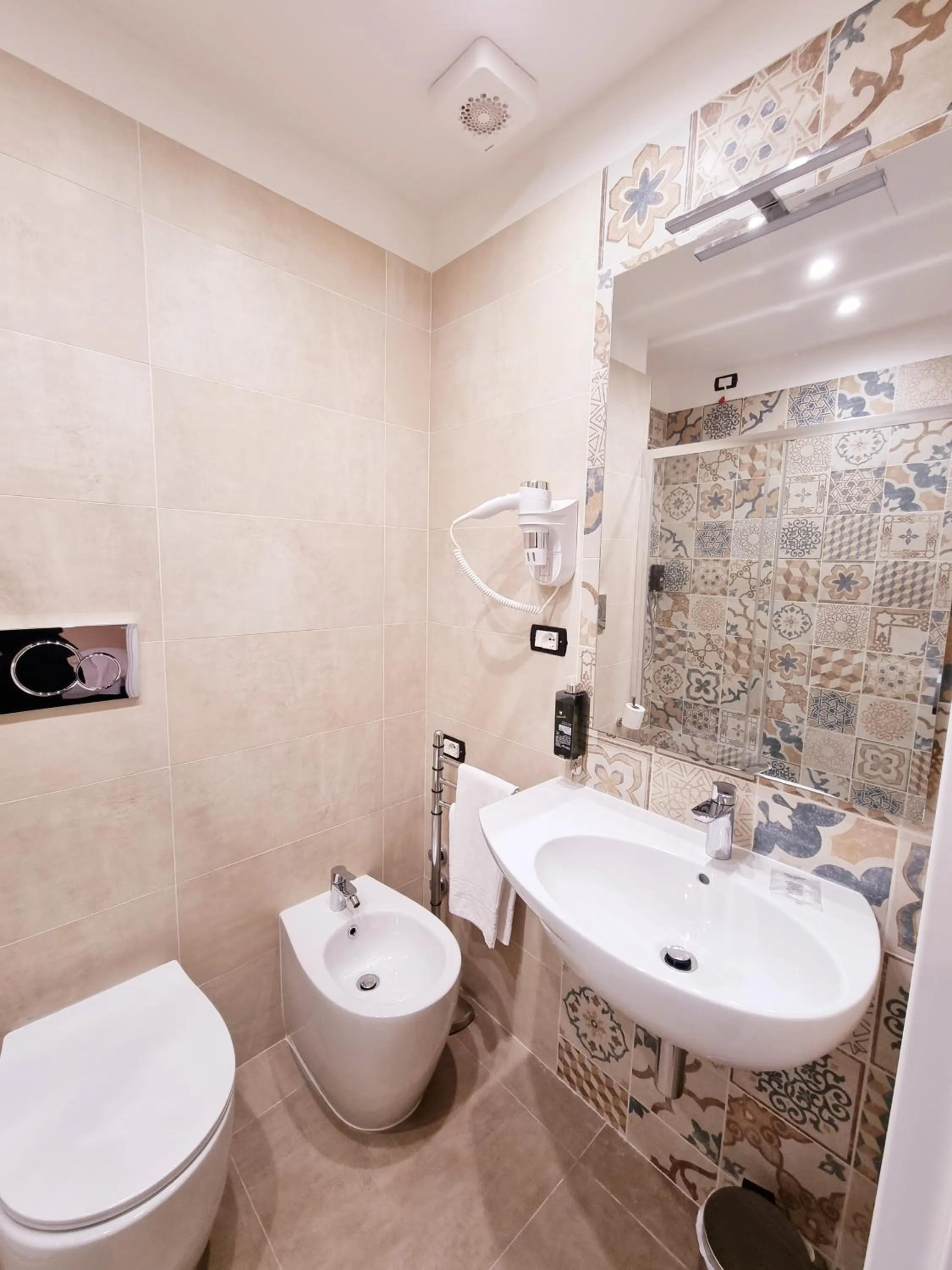 Bathroom in Hotel Canali - Le Cinque Terre