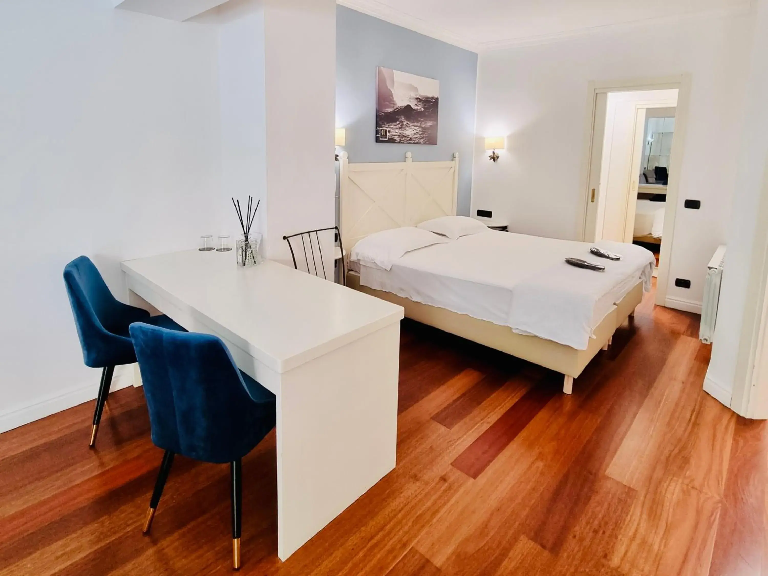 Junior Suite in Hotel Canali, Portofino Coast Junior Suite in Hotel Canali, Portofino Coast