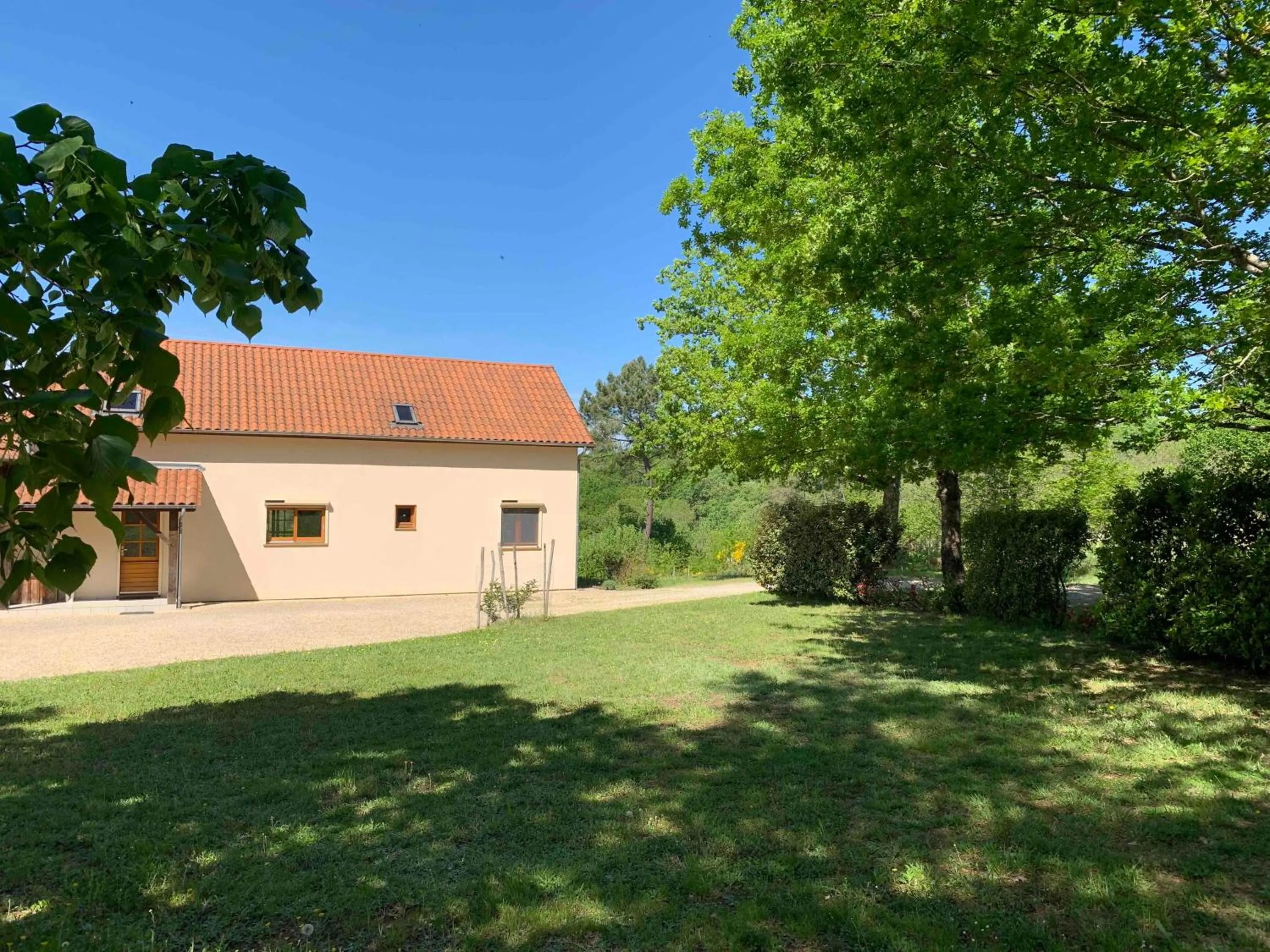 Property building in La Maison des Oiseaux