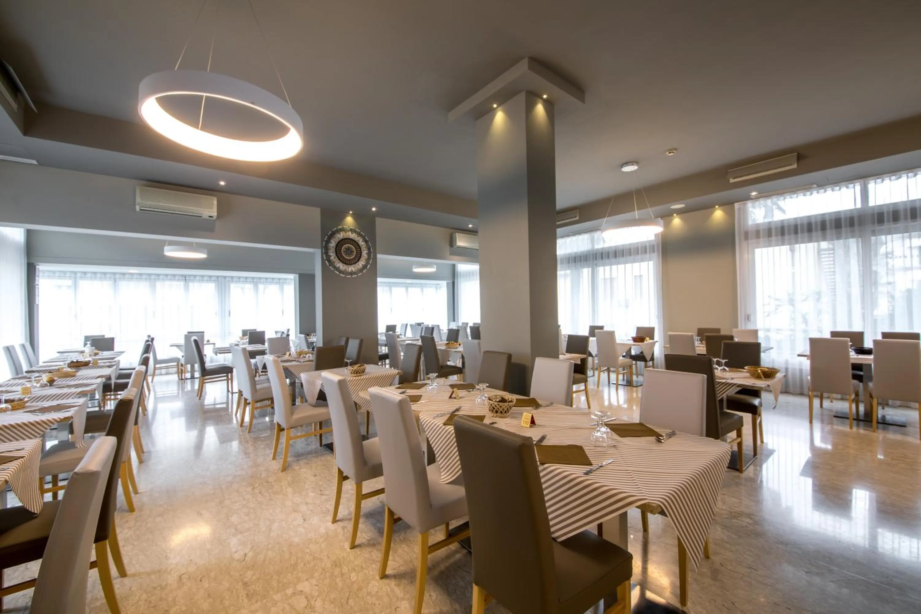 Restaurant/places to eat in Hotel Torino