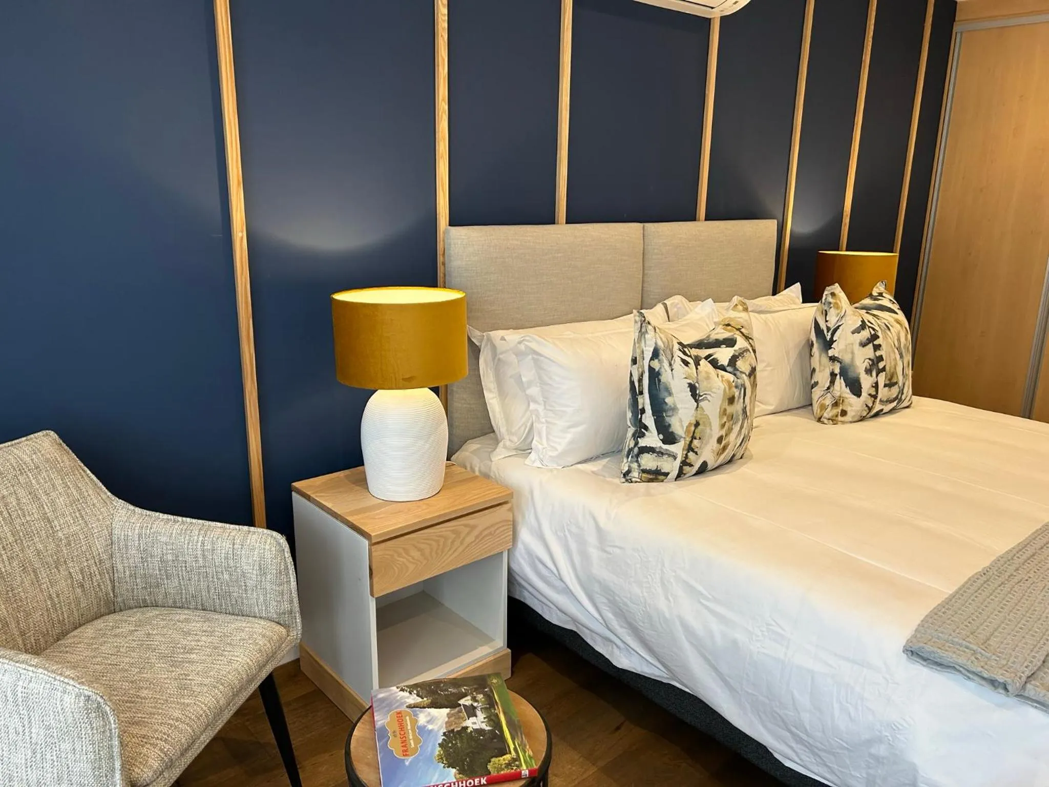 Bed in Mirabelle Guesthouse