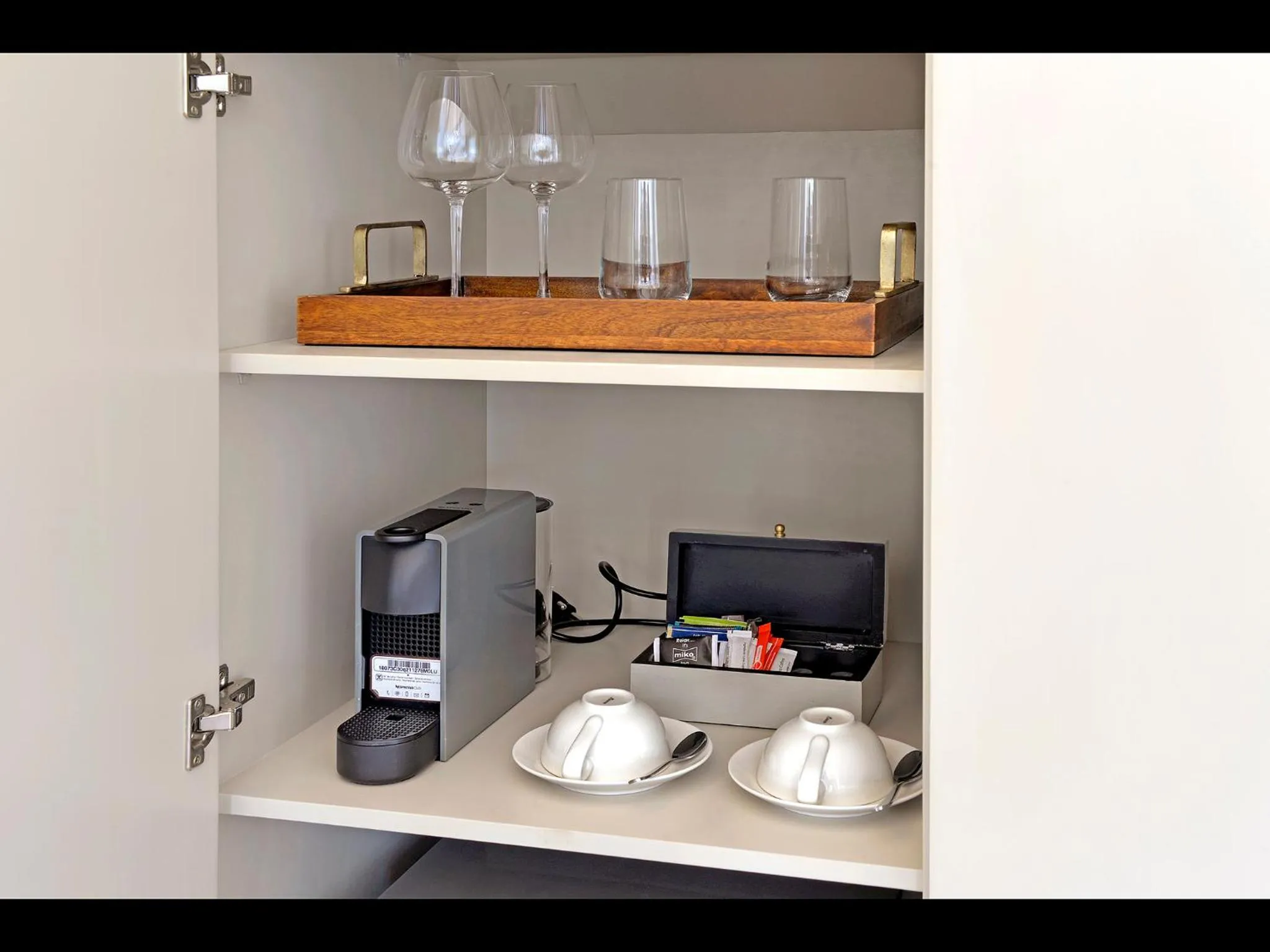Coffee/tea facilities in Mirabelle Guesthouse