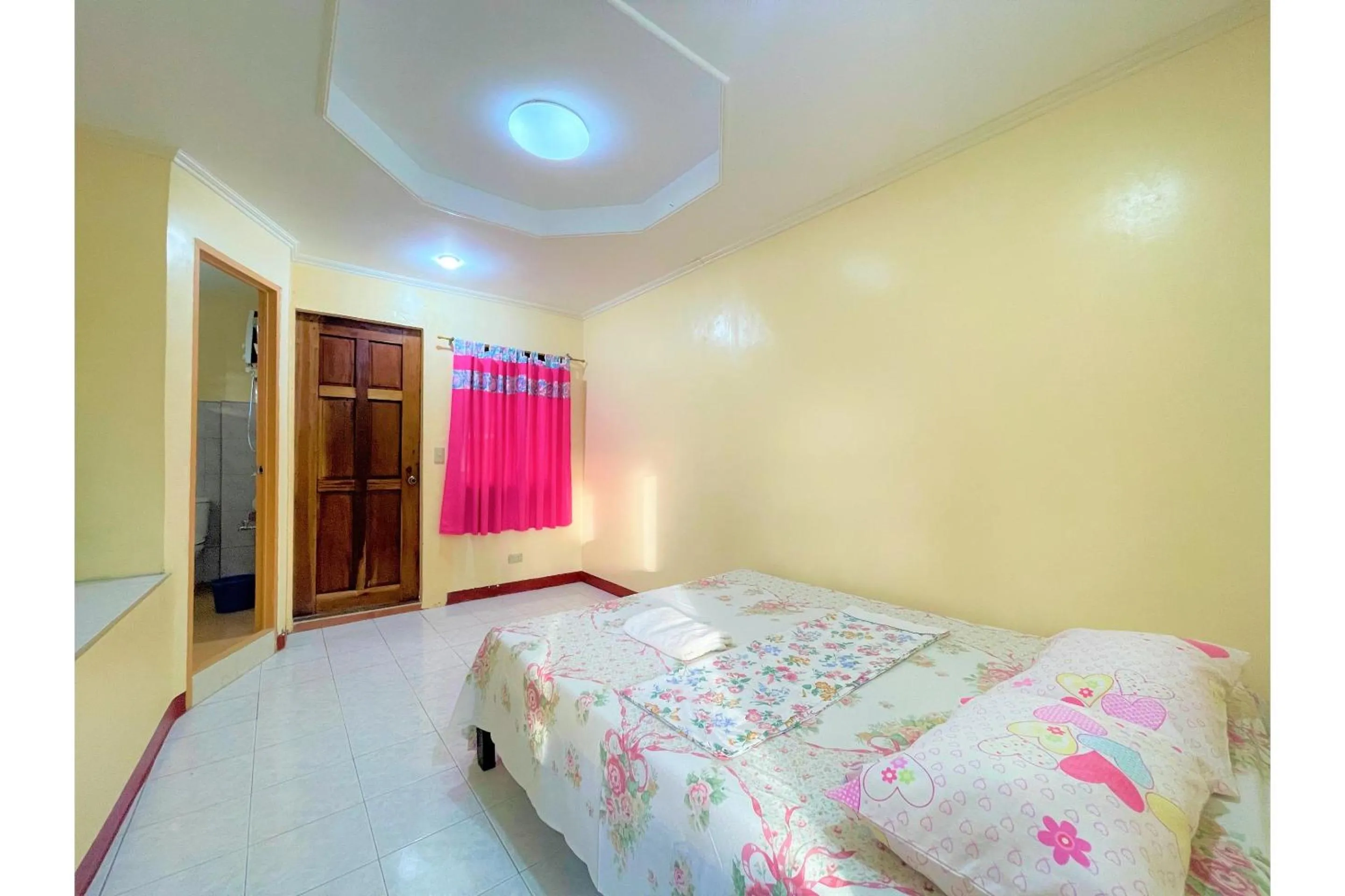 Bedroom, Bed in OYO 876 Escurel Inn Boracay