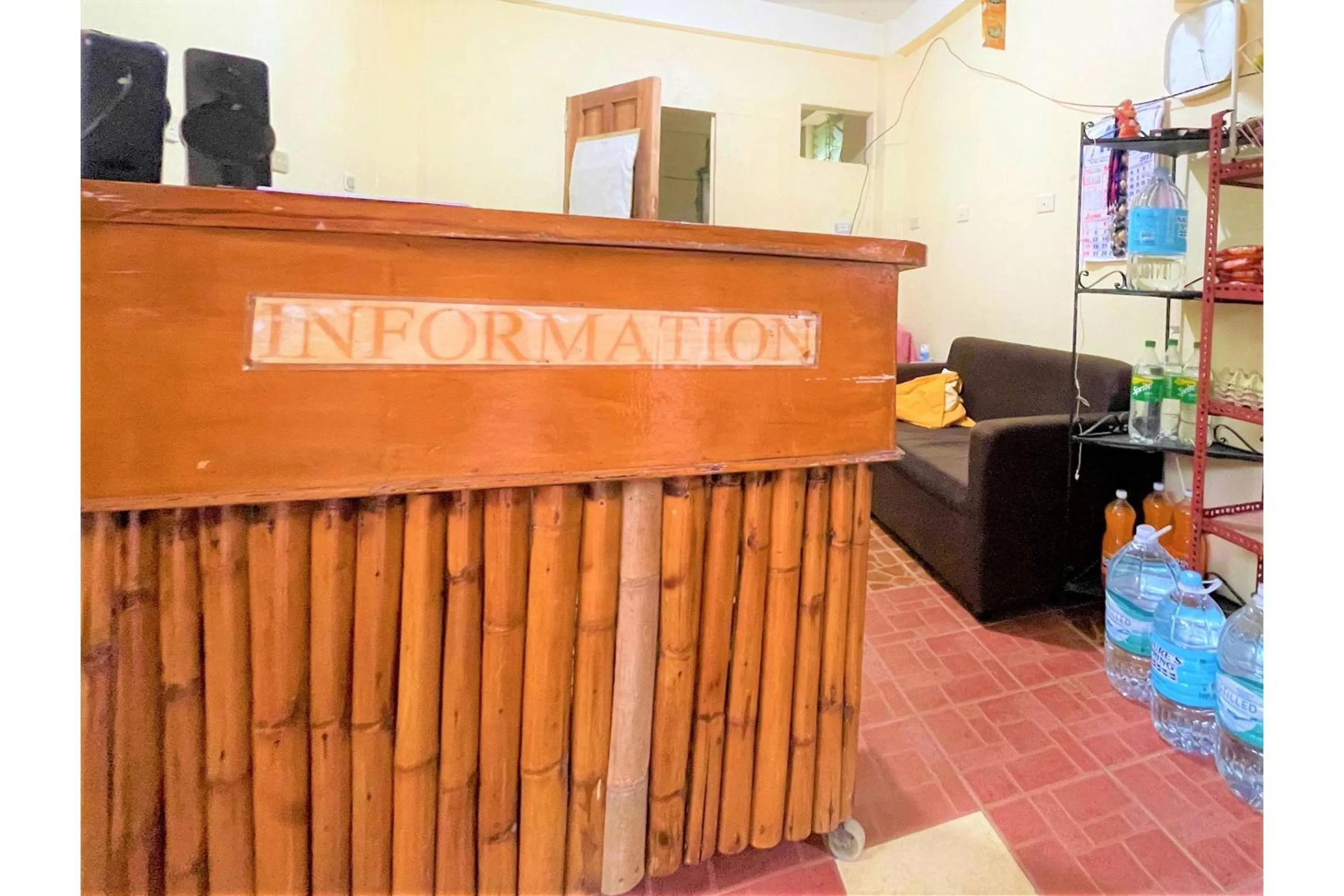 Lobby or reception in OYO 876 Escurel Inn Boracay