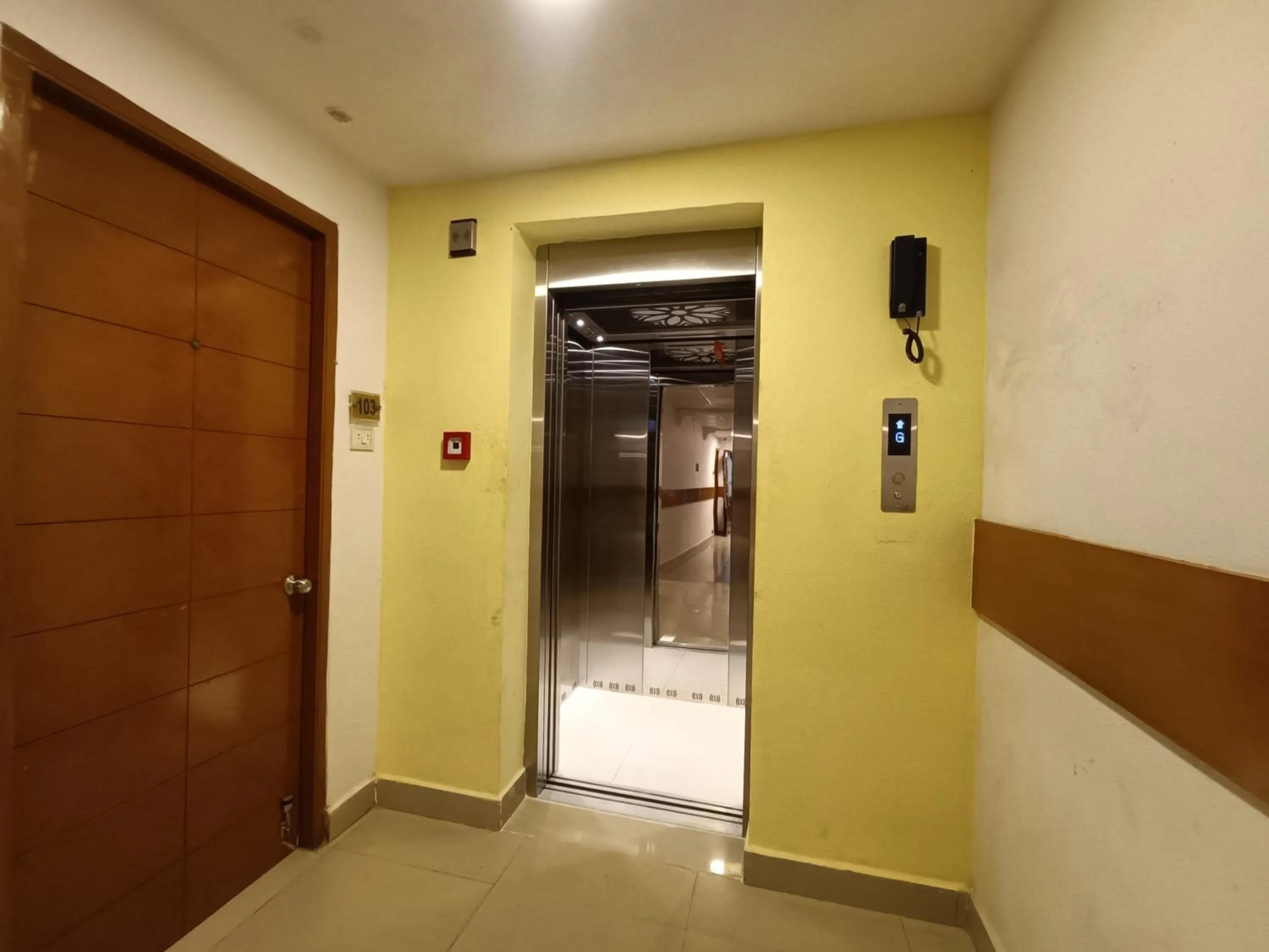 elevator in GT Grande Hotel-Near US Consulate