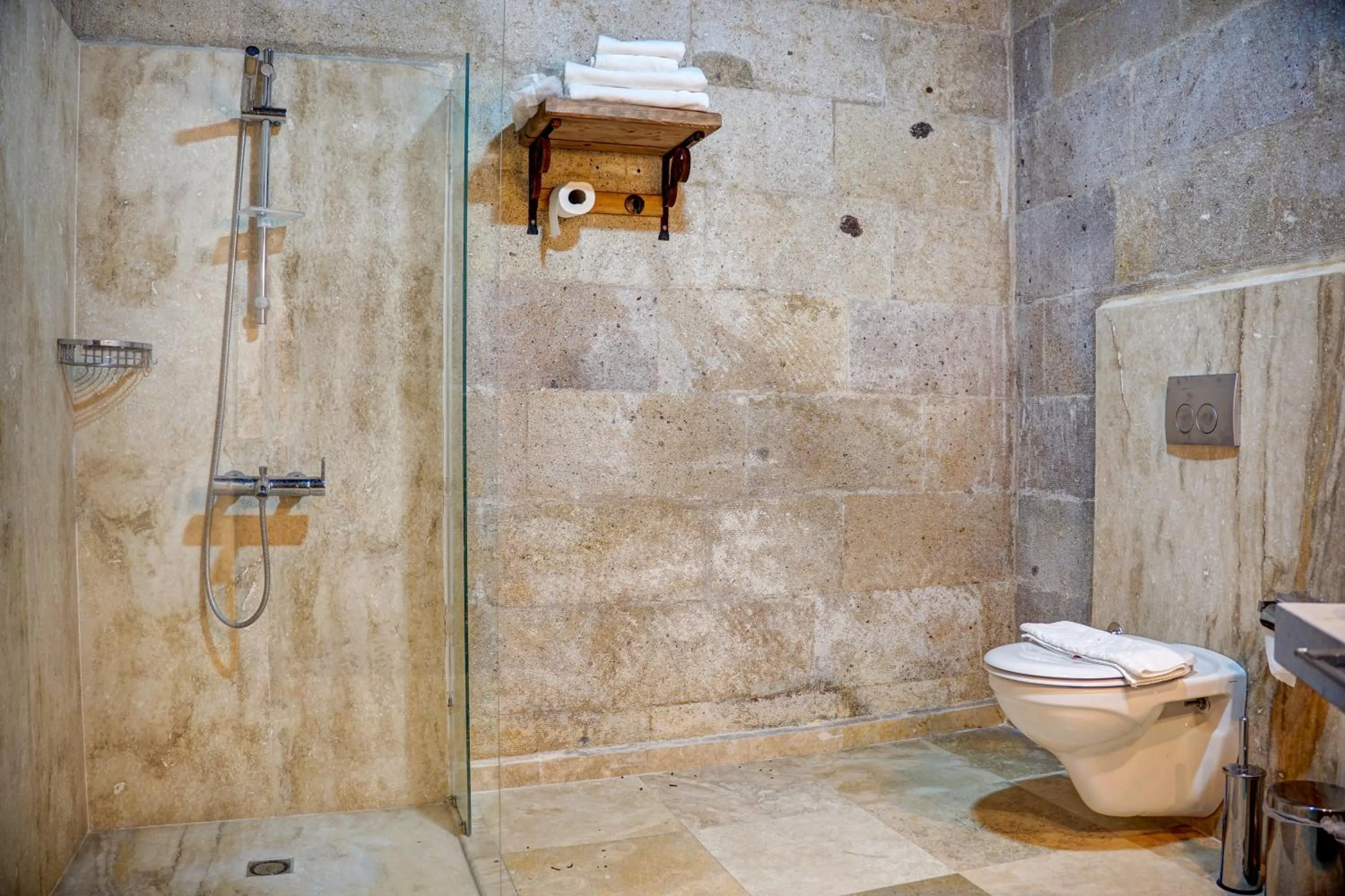 Shower in Karma Cappadocia