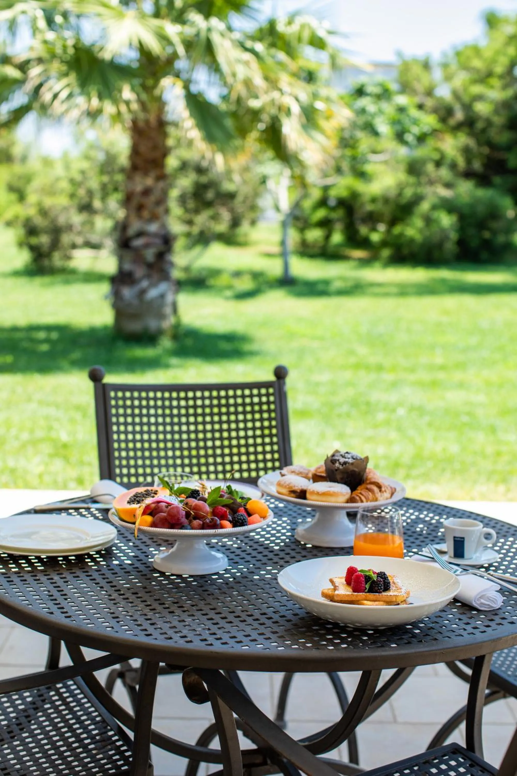 Garden in Giardino Dei Pini - Boutique Hotel