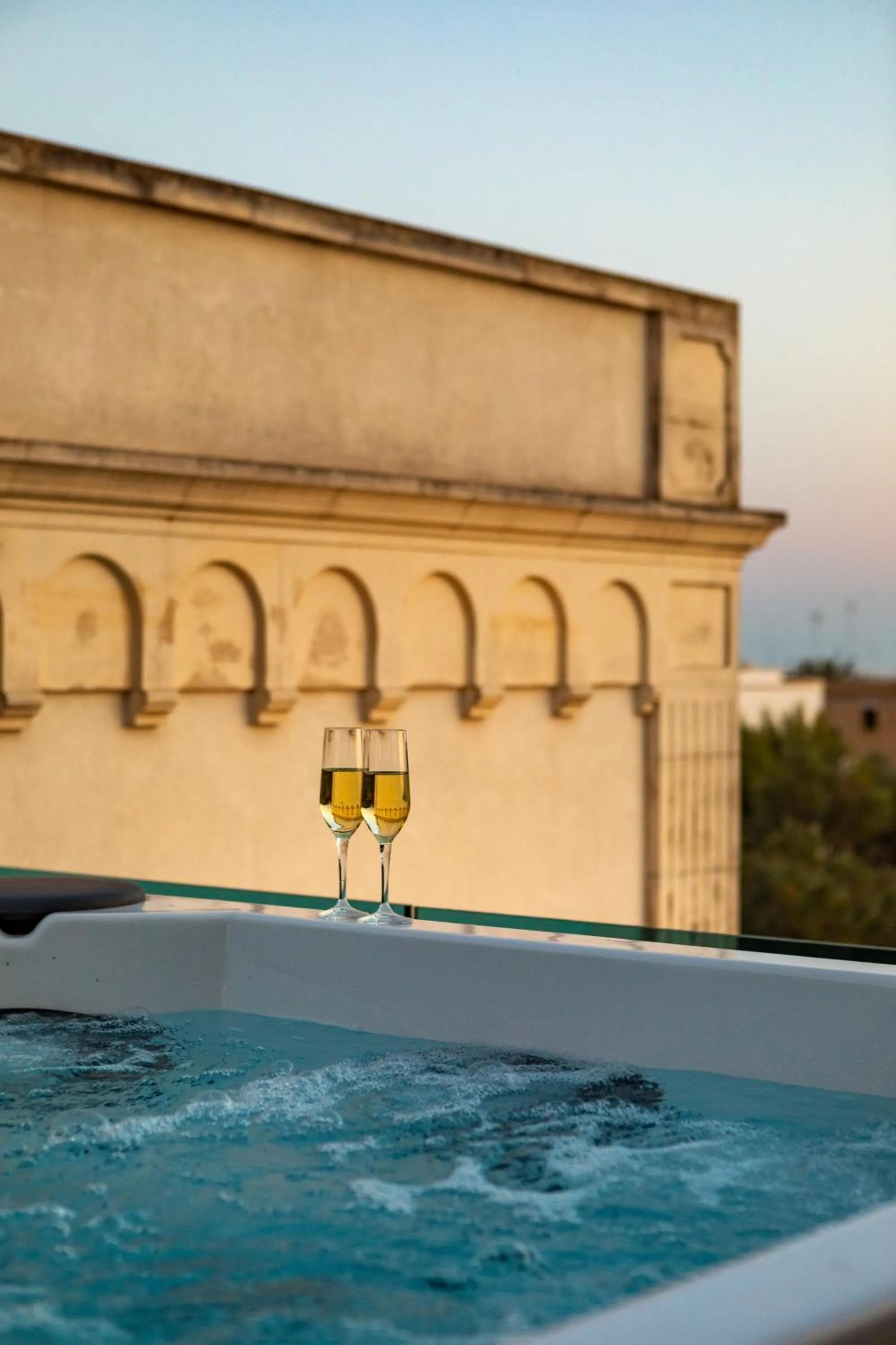 Hot Tub in Giardino Dei Pini - Boutique Hotel
