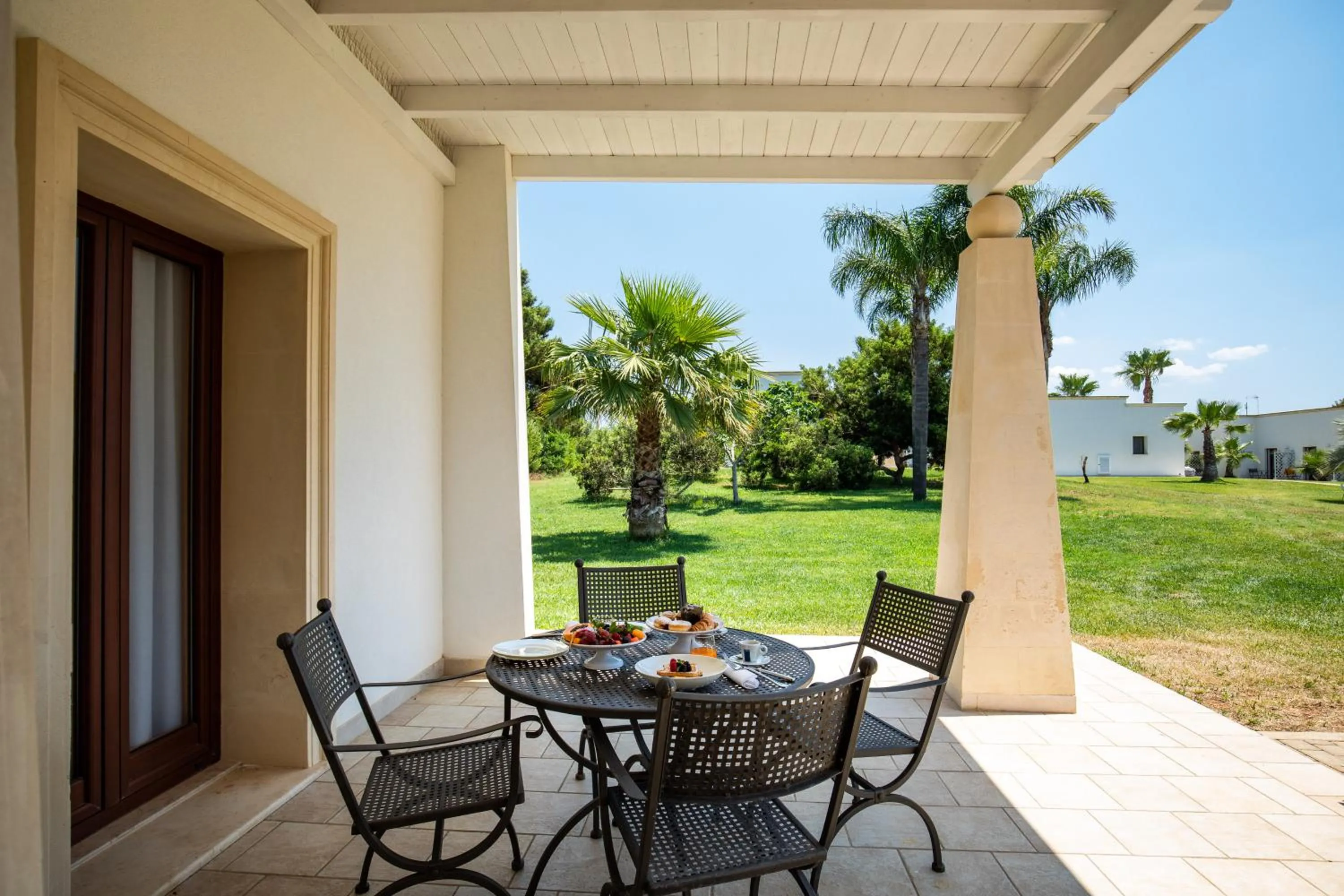 Day in Giardino Dei Pini - Boutique Hotel