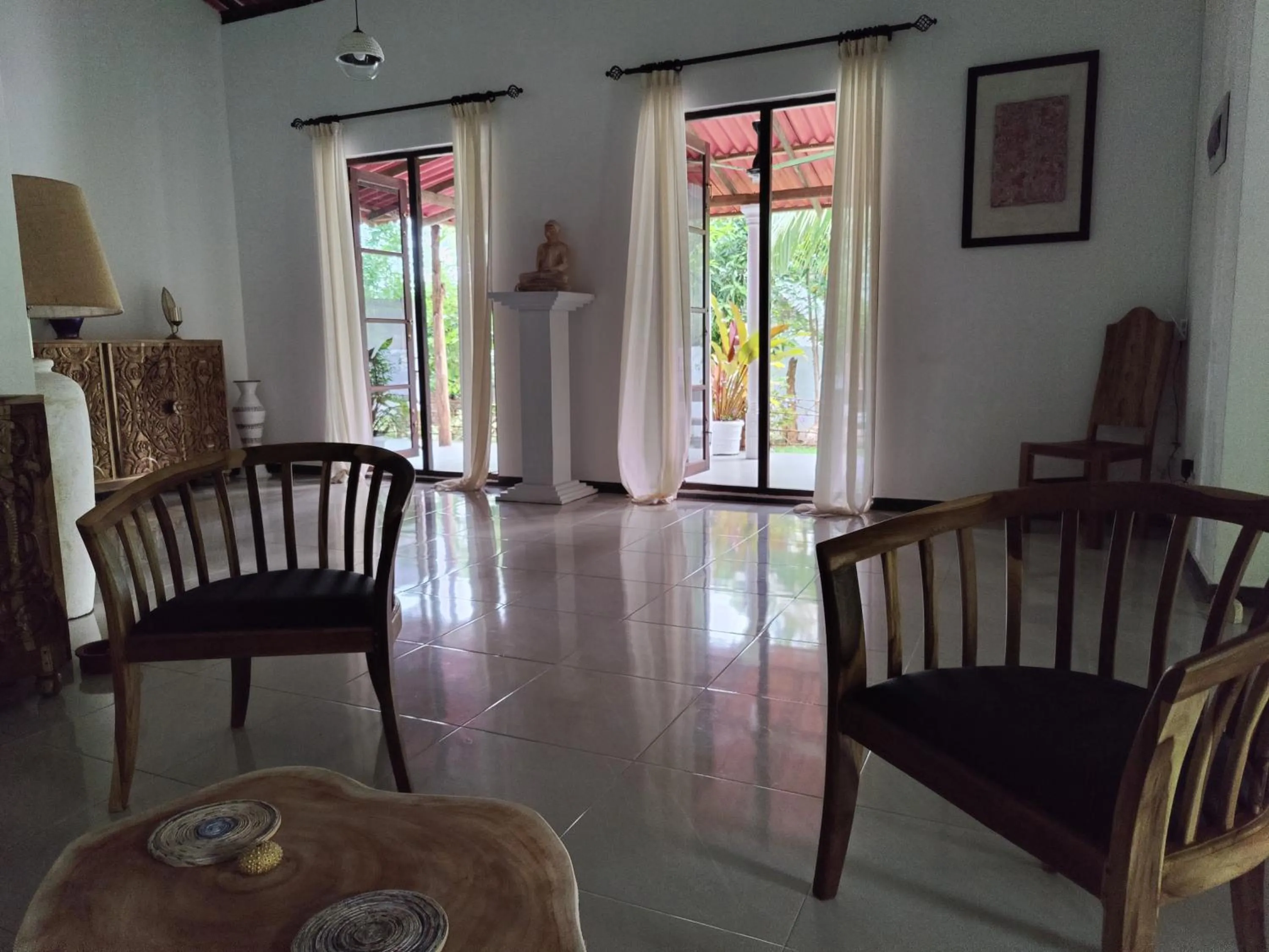 Living room in Villa Lyvie ayurvedic hotel