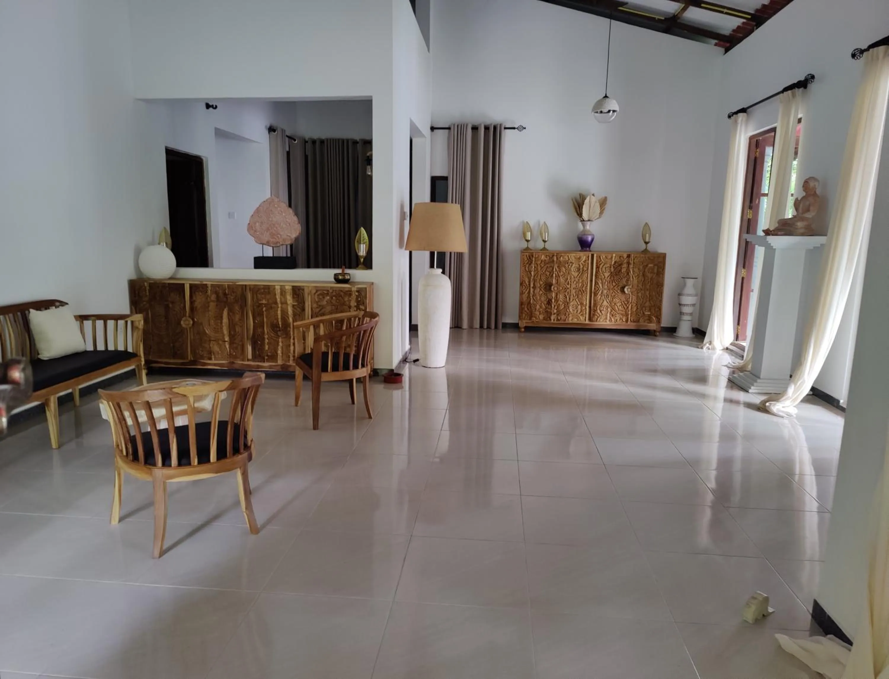 Living room in Villa Lyvie ayurvedic hotel
