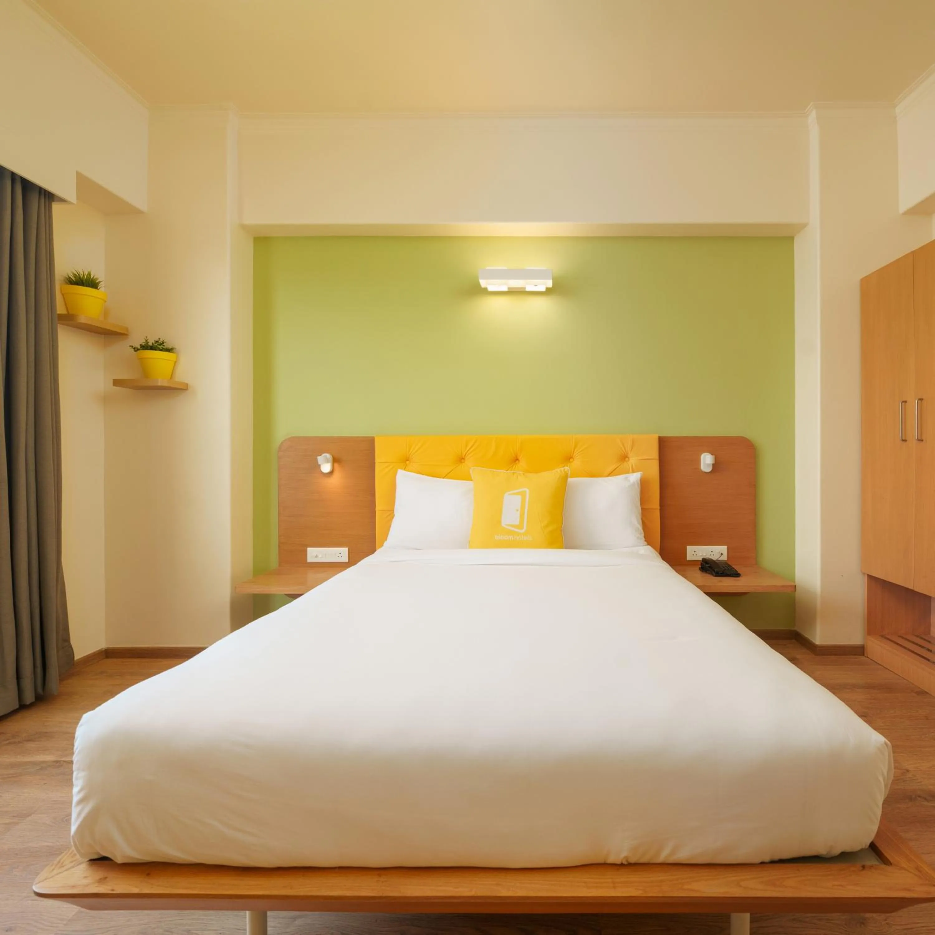 Bed in Bloom Hotel - Sector 62