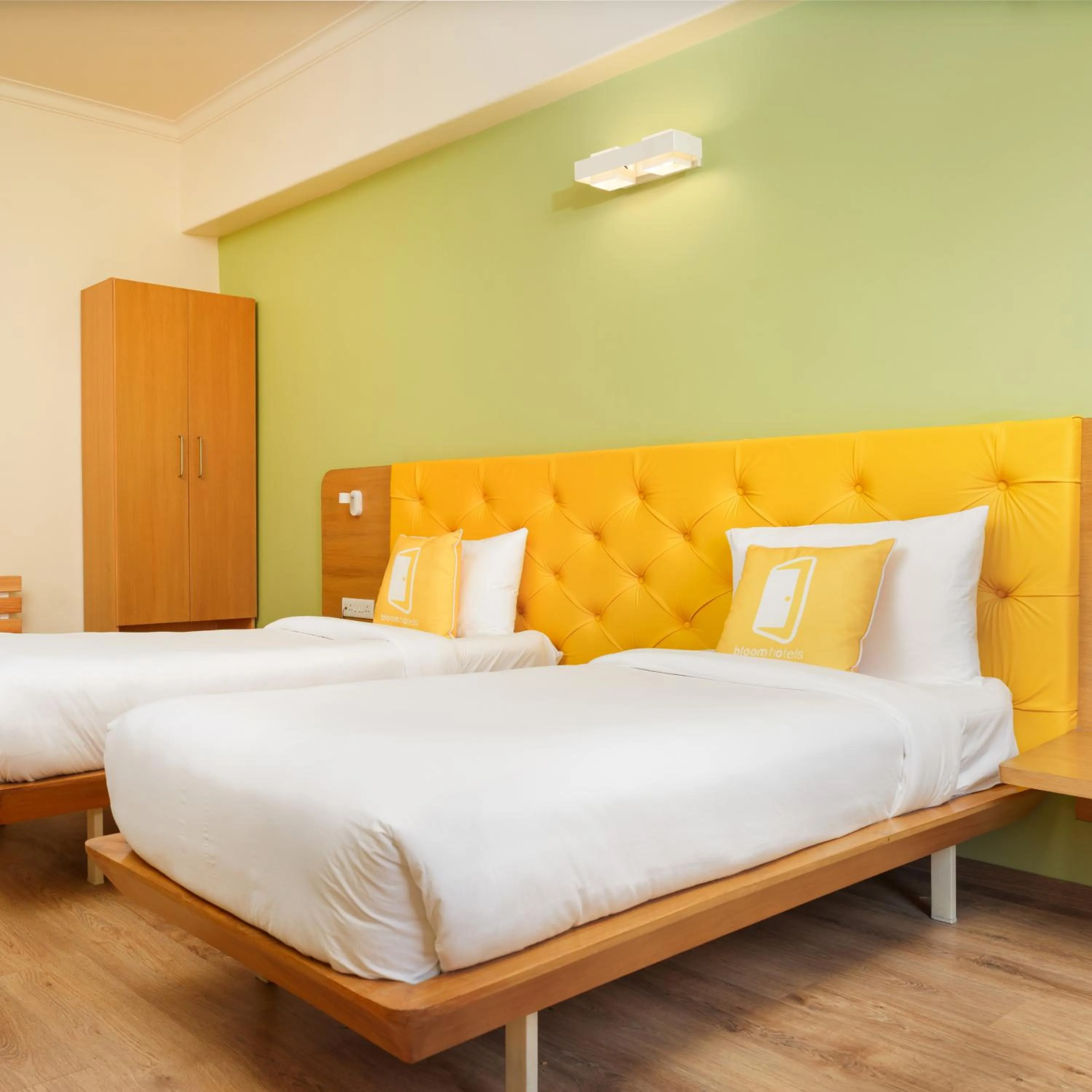 Bedroom, Bed in Bloom Hotel - Sector 62