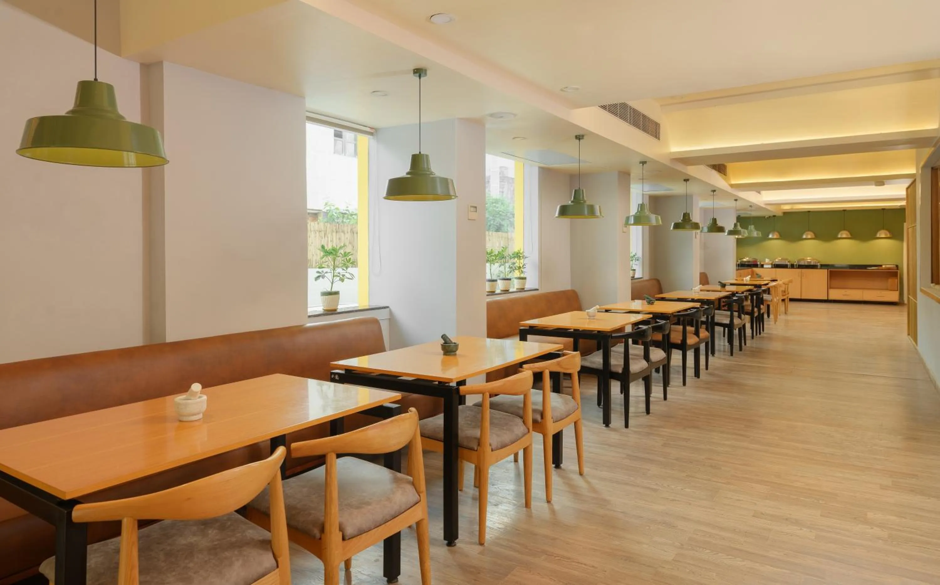 Restaurant/places to eat in Bloom Hotel - Sector 62