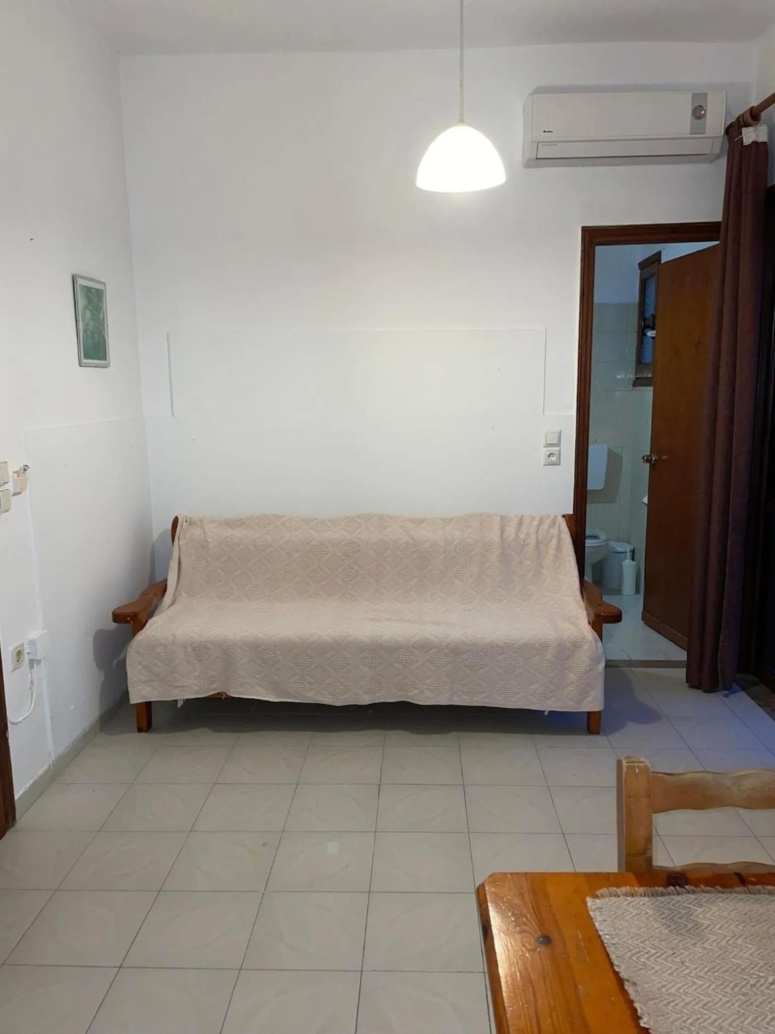 Photo of the whole room in Livadia Studios