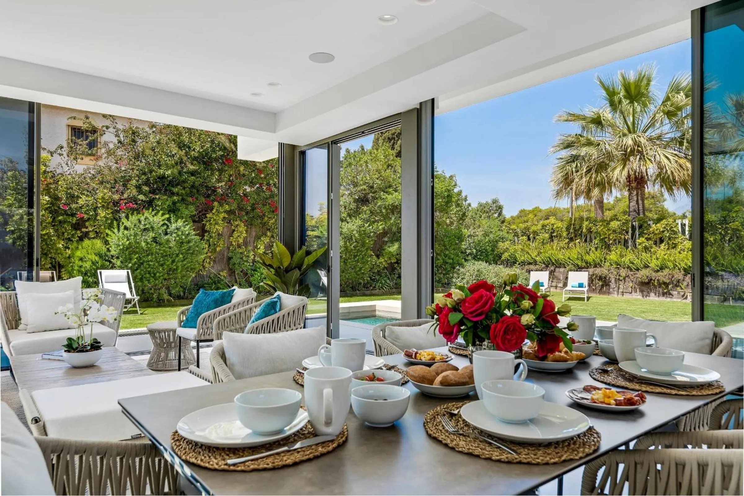 Area and facilities in All About Villa Gladiolo