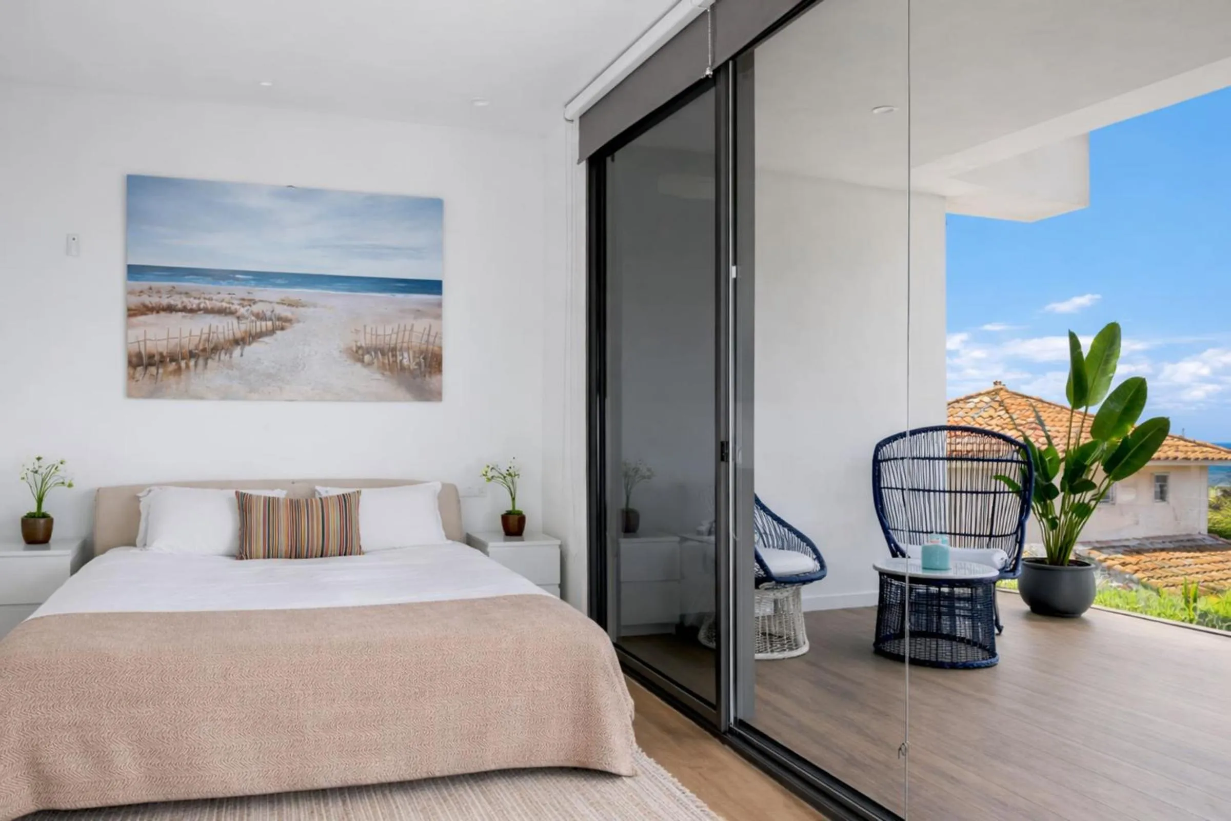 Bed in All About Villa Gladiolo