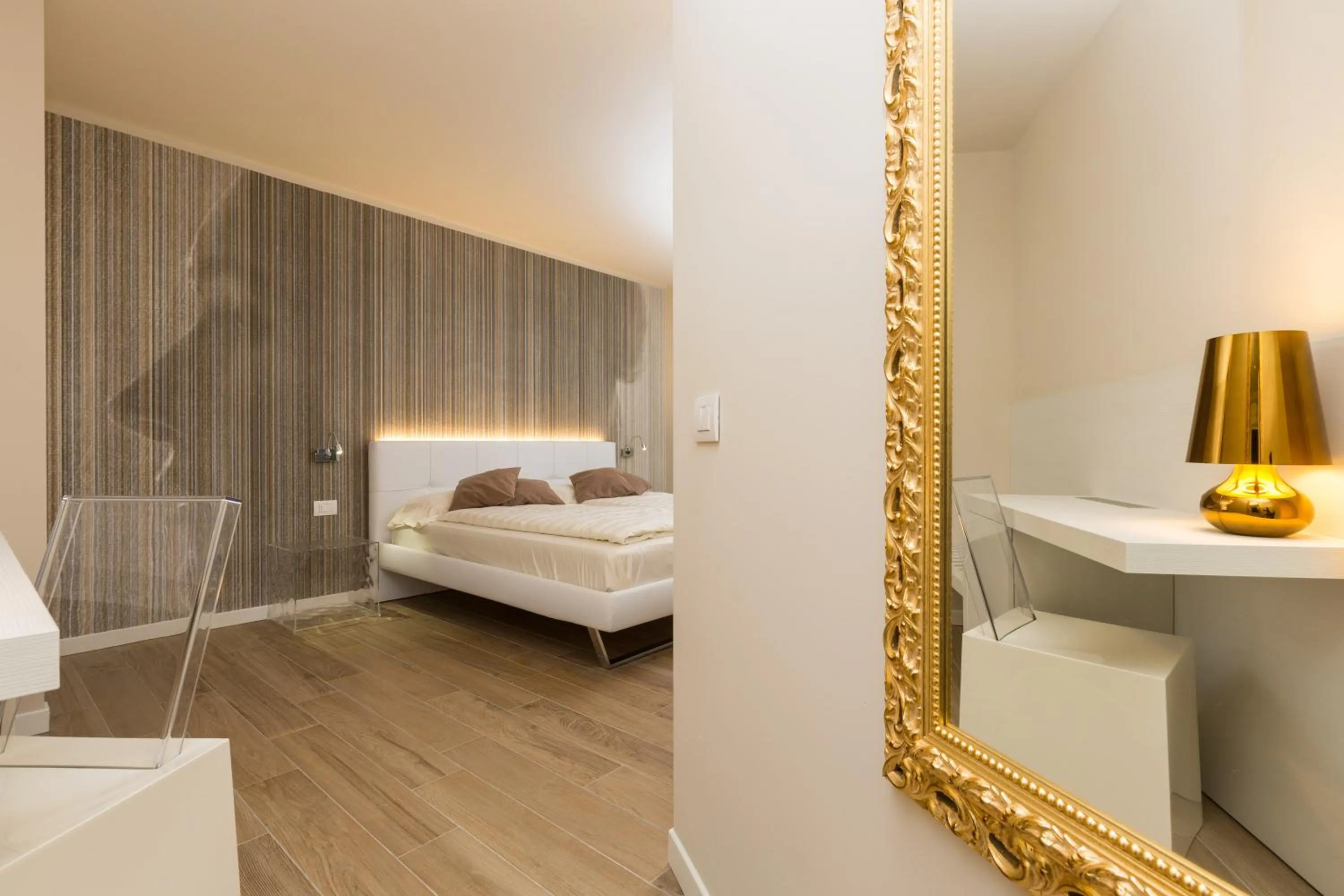 Photo of the whole room, Bed in Pace 1954 Hotel