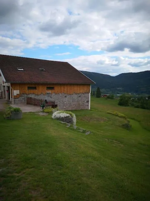 Garden, Property Building in chambre d'hôtes nos racines (chez Muriel et Philippe)