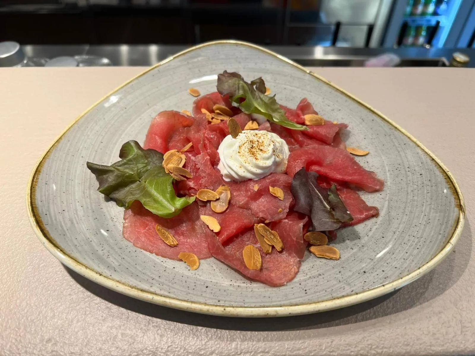 Restaurant/places to eat in Ollen apartments