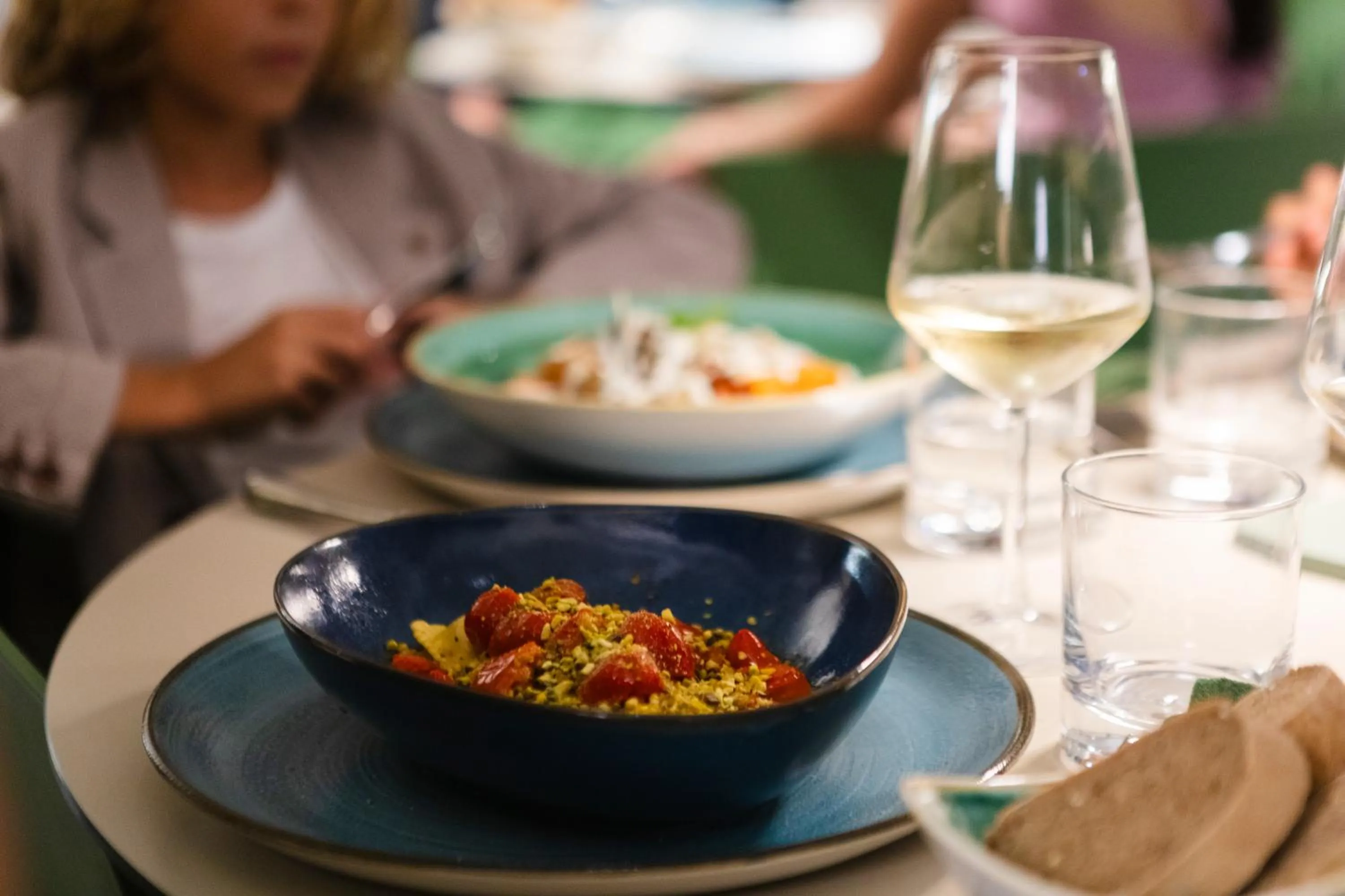 Restaurant/places to eat in Ollen apartments