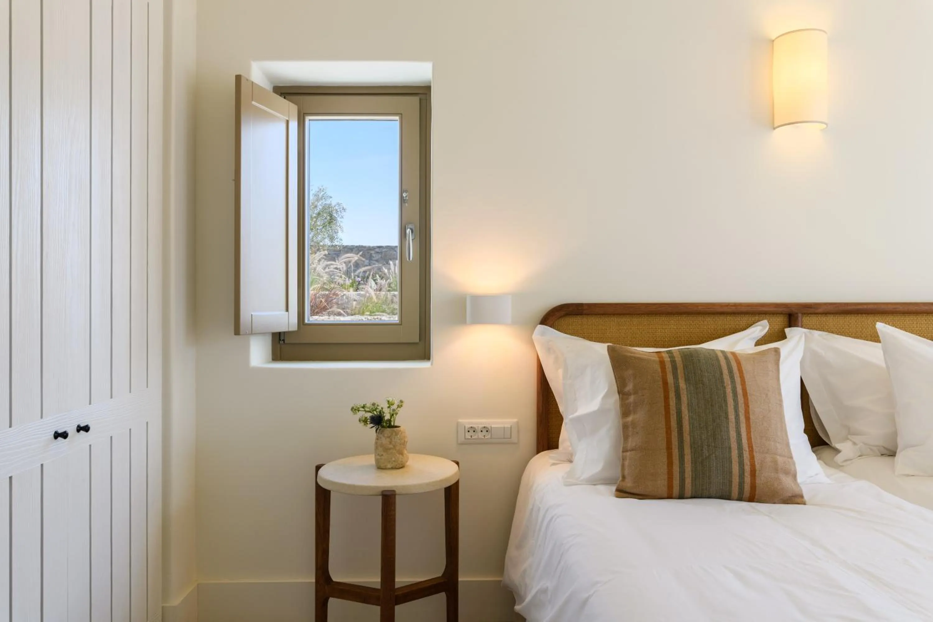 Bed in Camarades Mykonos