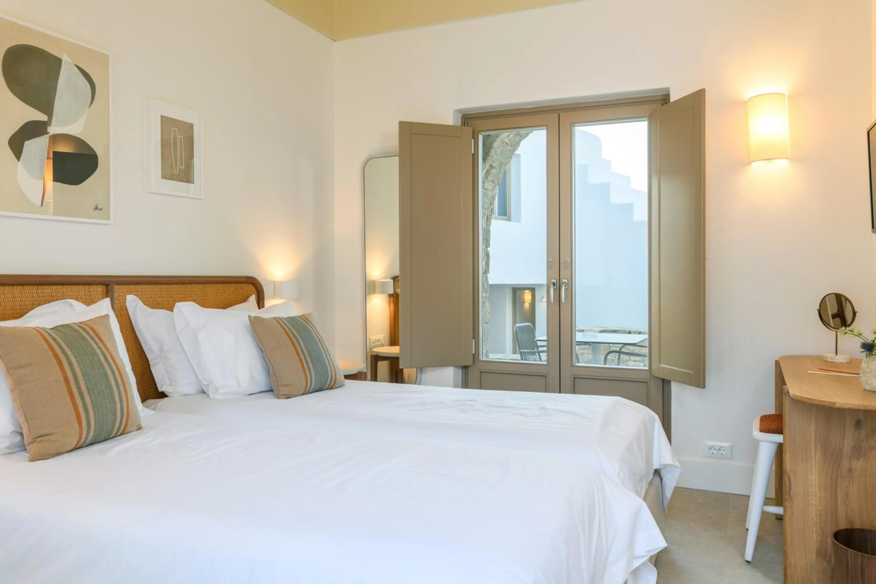 Bed in Camarades Mykonos