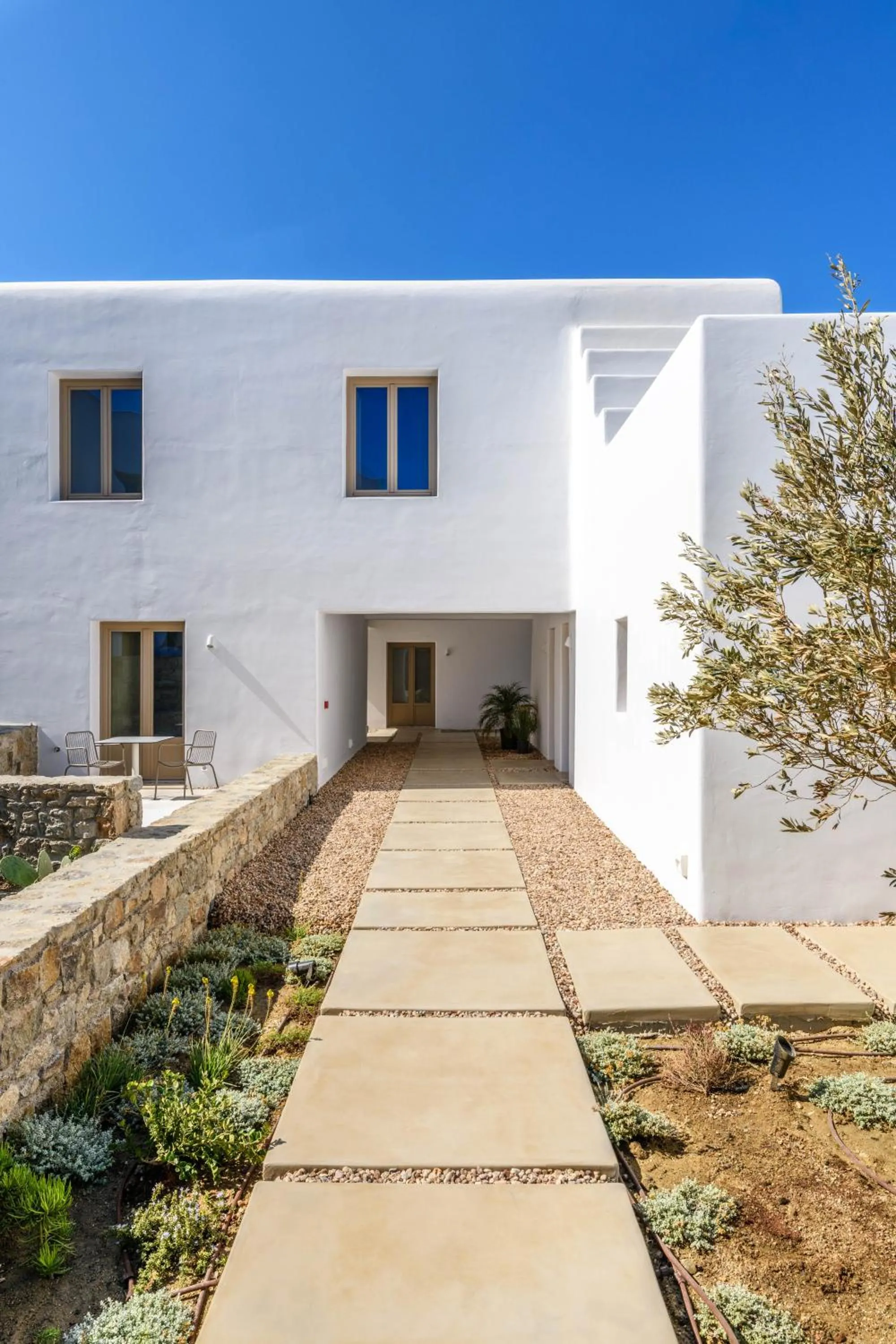 Patio in Camarades Mykonos