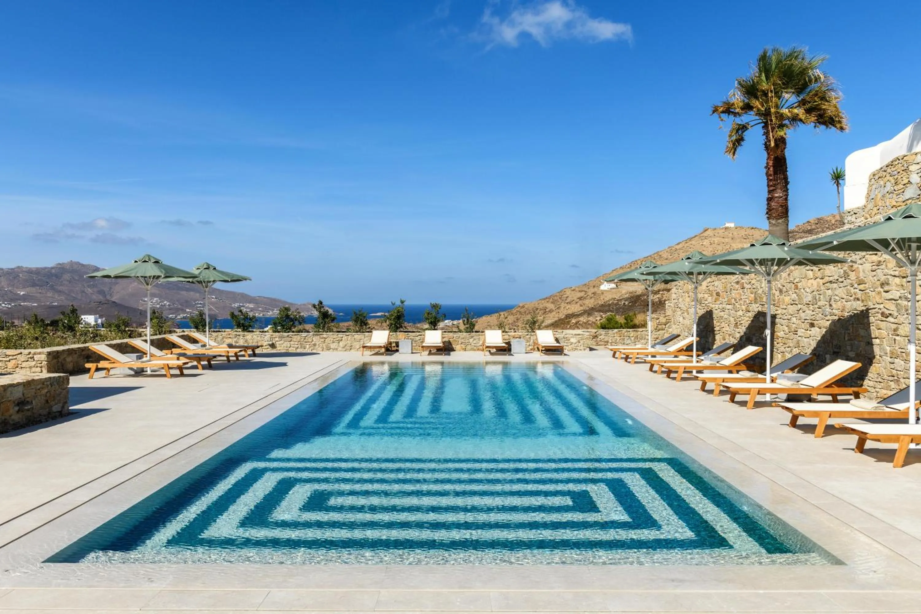 Swimming pool in Camarades Mykonos