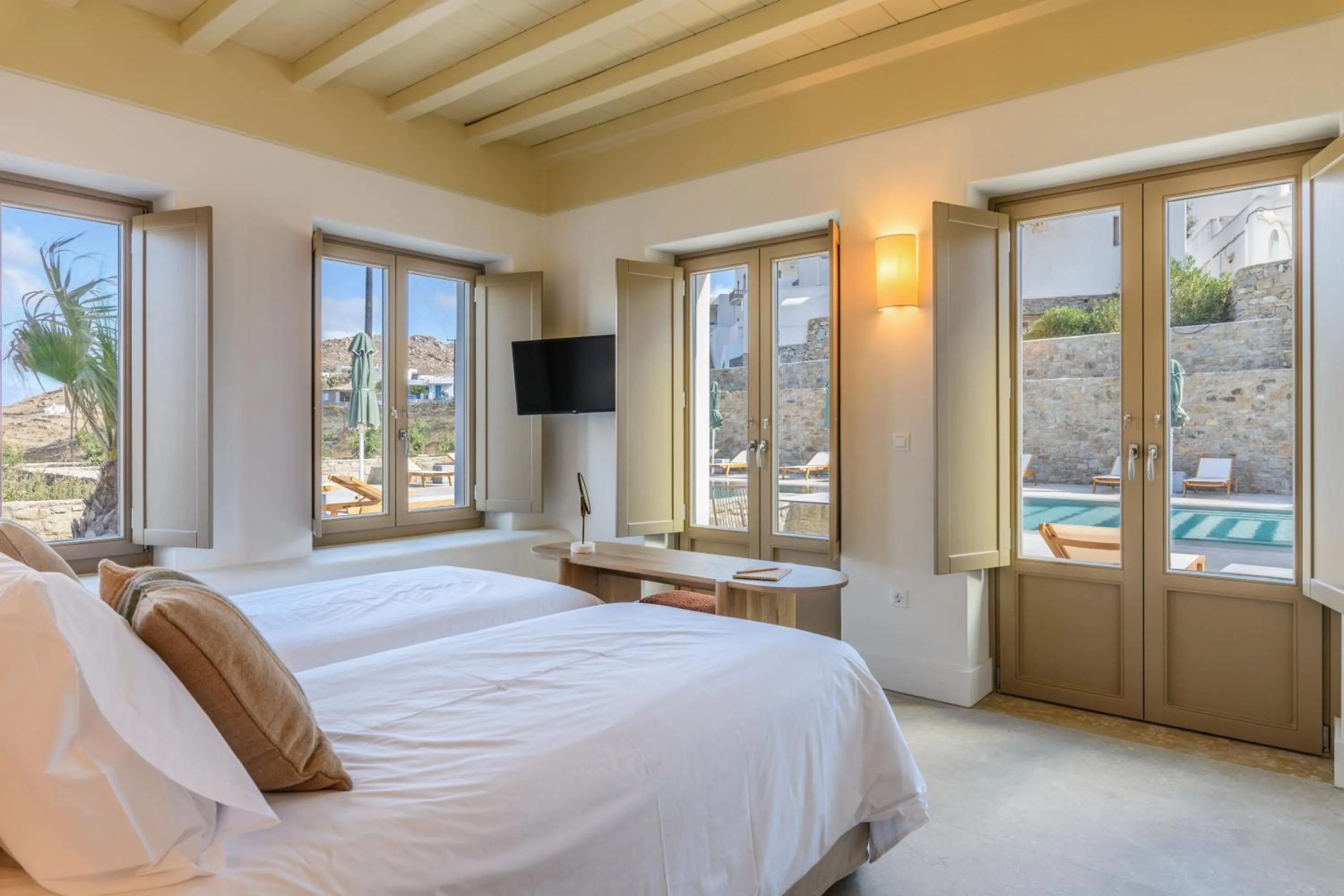 Bed in Camarades Mykonos