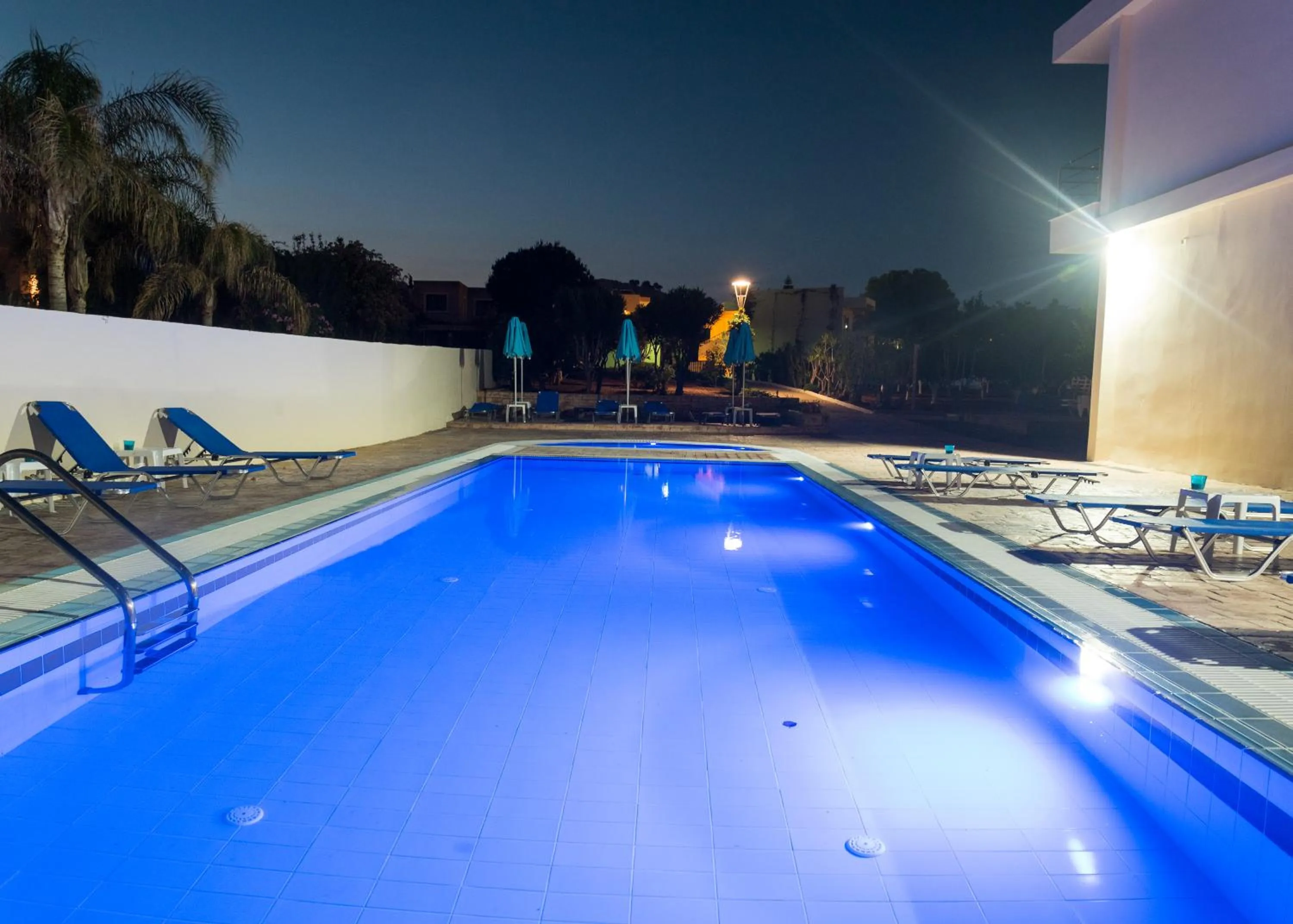 Swimming pool in Amaryllis front beach hotel
