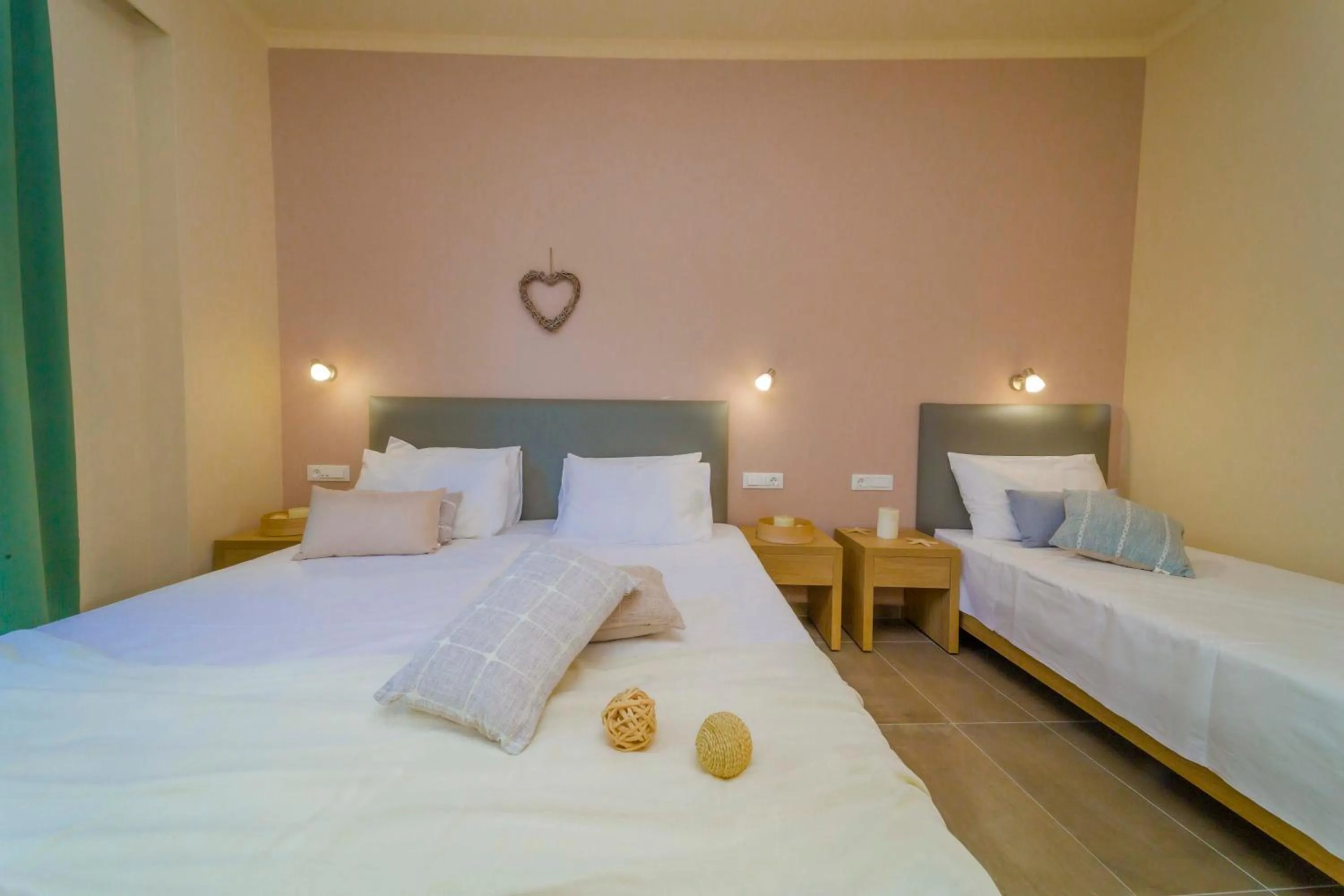 Bedroom, Bed in Amaryllis front beach hotel