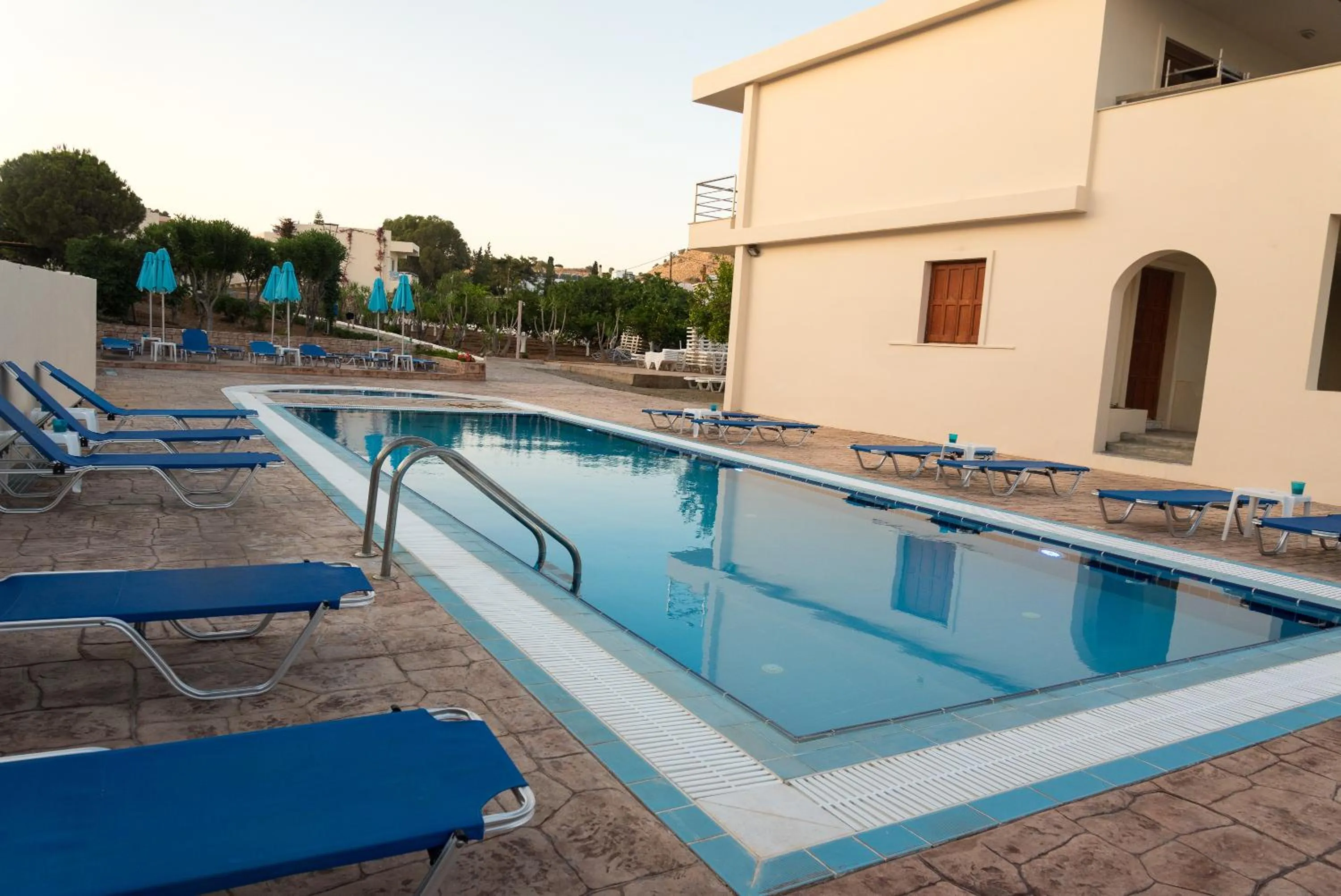 Swimming pool in Amaryllis front beach hotel