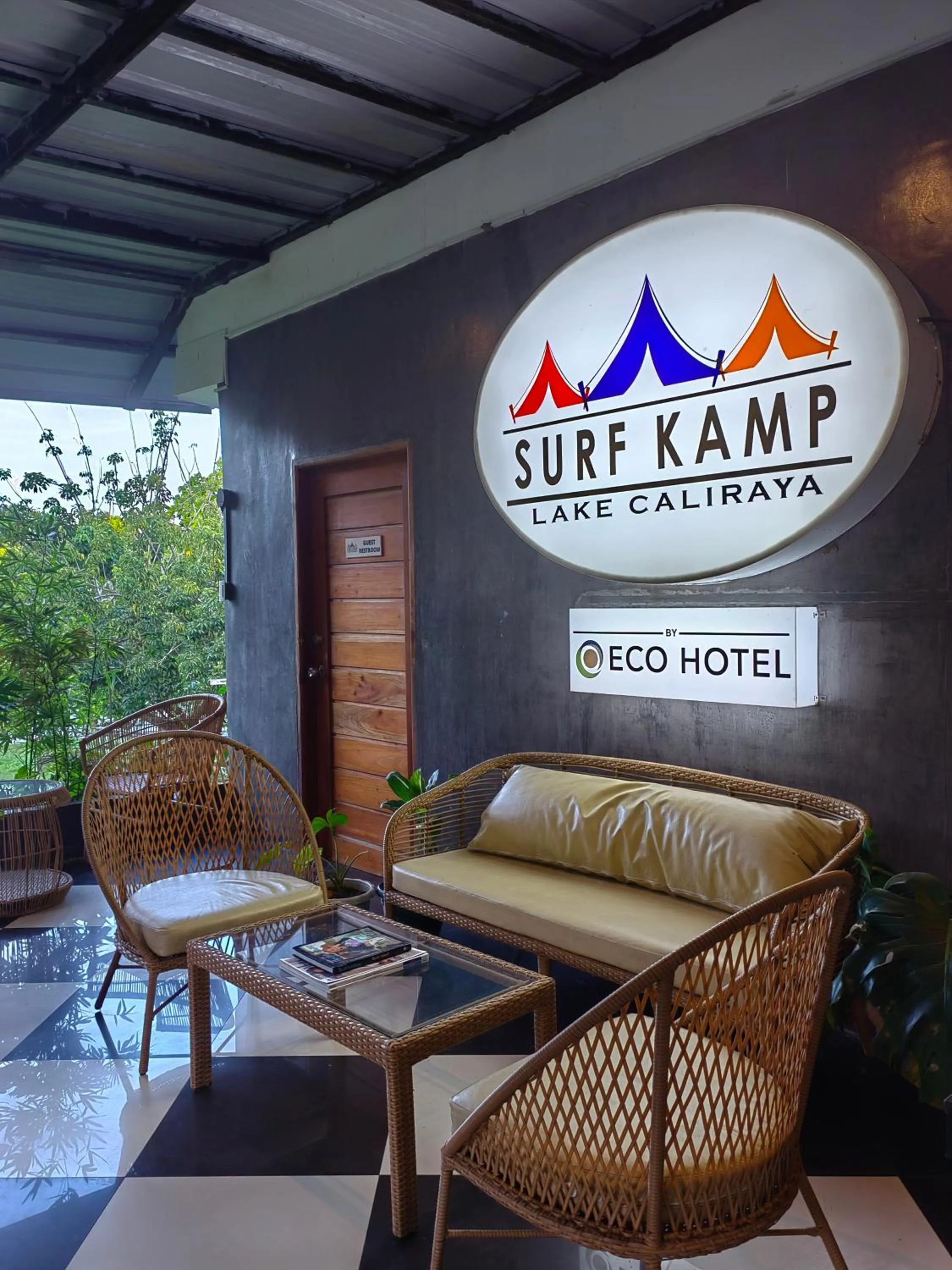 Lobby or reception in Kaliraya Surf Kamp by Eco Hotels