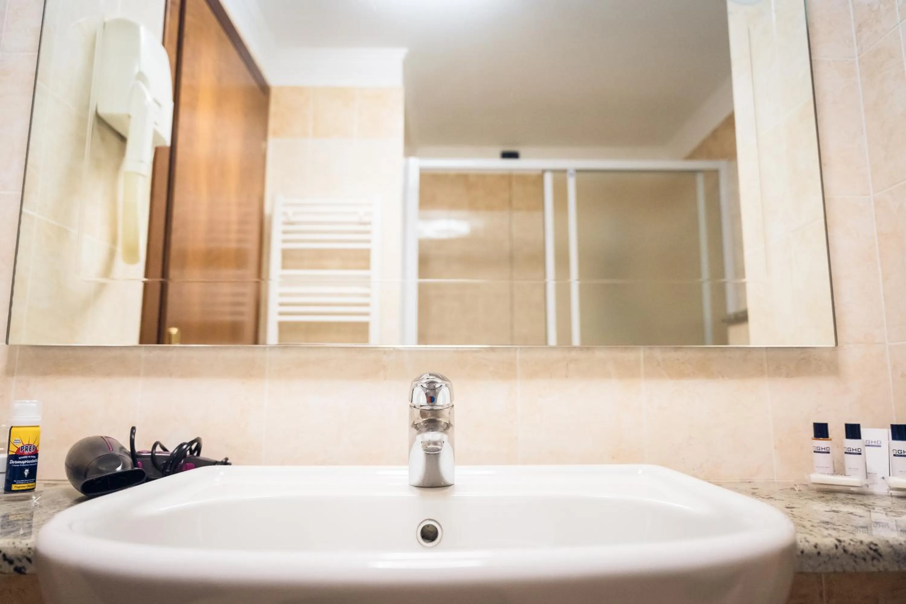 Shower in Rivoli Hotel