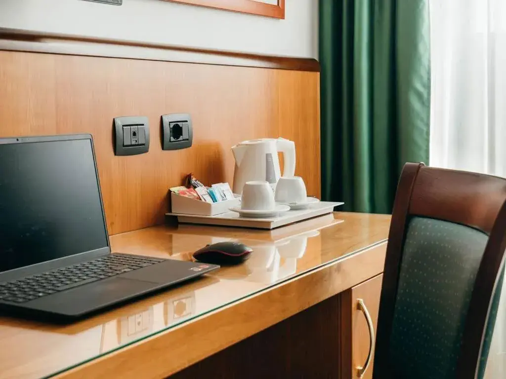 Superior Triple Room in Rivoli Hotel Superior Triple Room in Rivoli Hotel