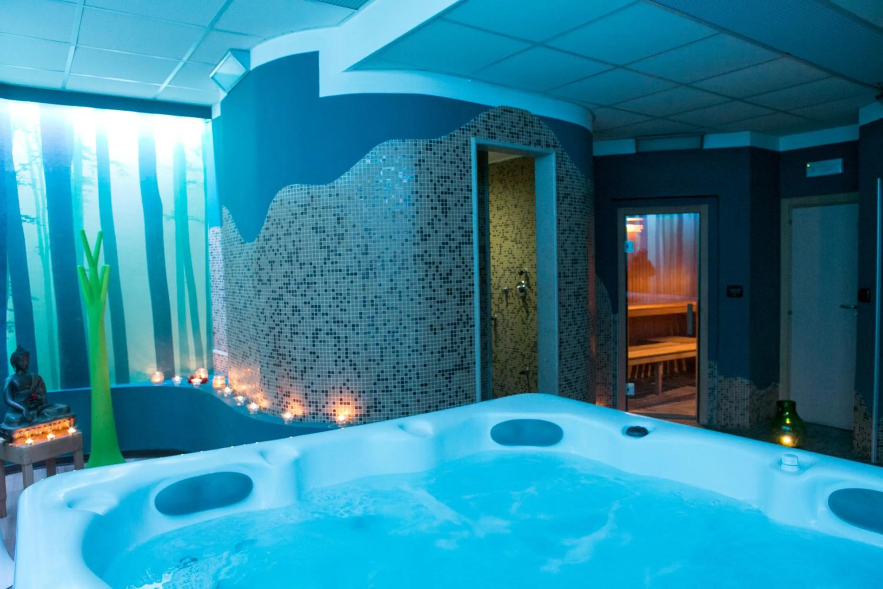 Hot Tub in Best Western Hotel Dei Cavalieri