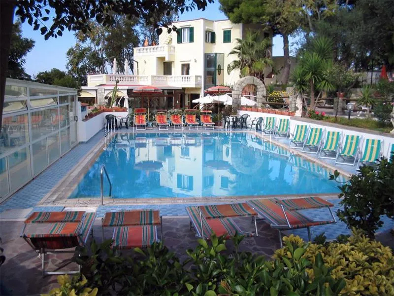 Property building in Albergo Villa Hibiscus