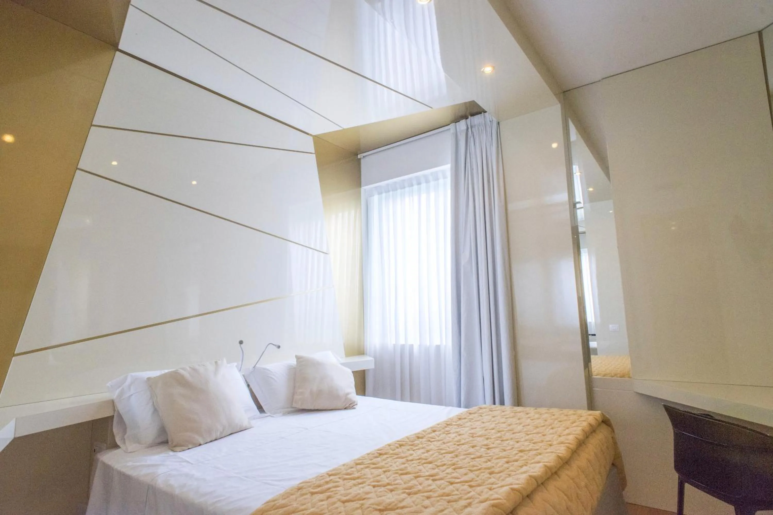 Bedroom, Bed in Hotel Excelsior