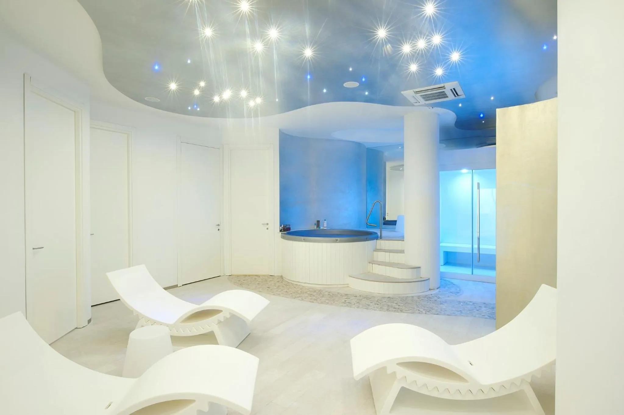 Spa and wellness centre/facilities in Hotel Excelsior