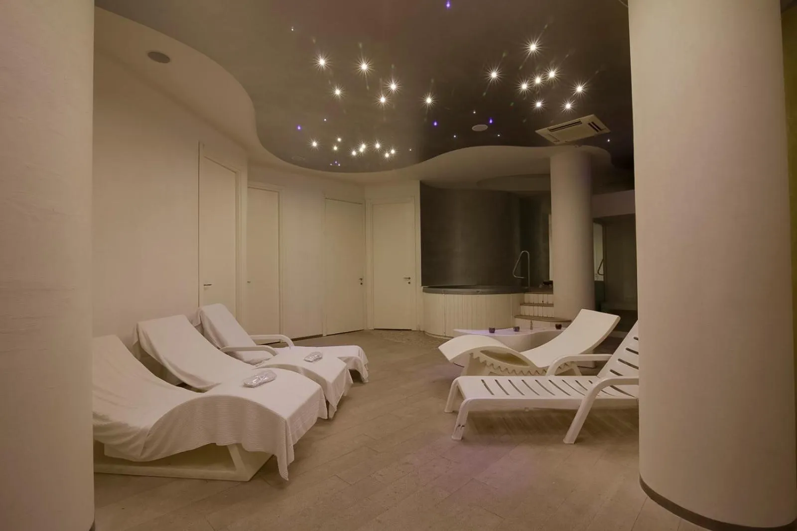 Spa and wellness centre/facilities in Hotel Excelsior