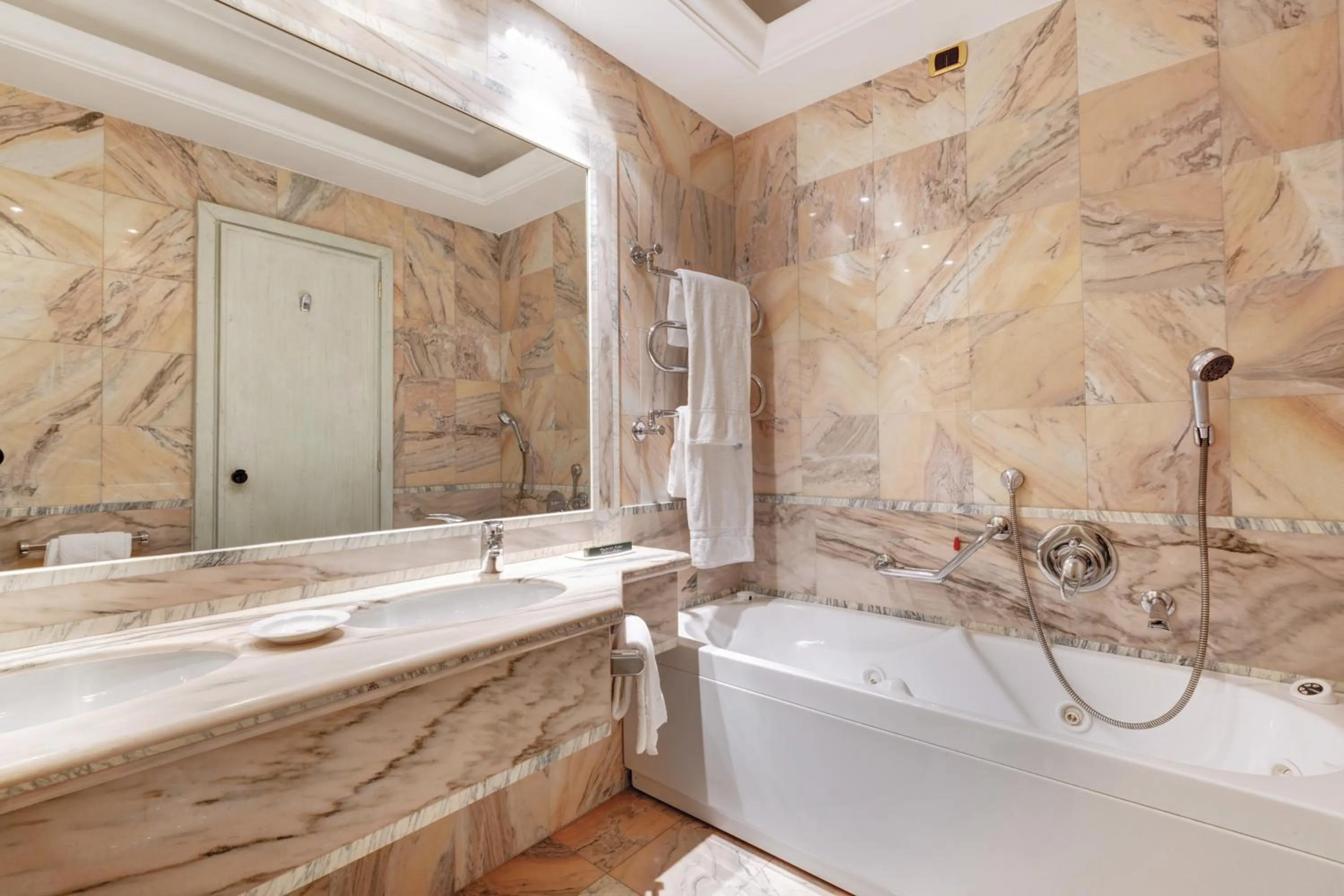 Bathroom in Borgo Palace Hotel