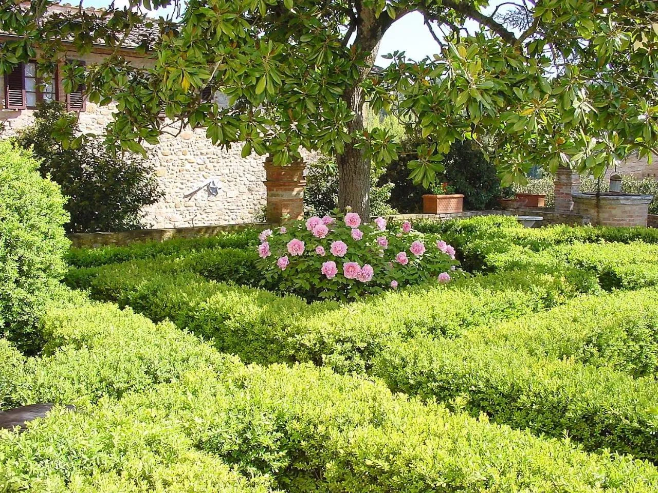 Garden in Villa Curina Resort