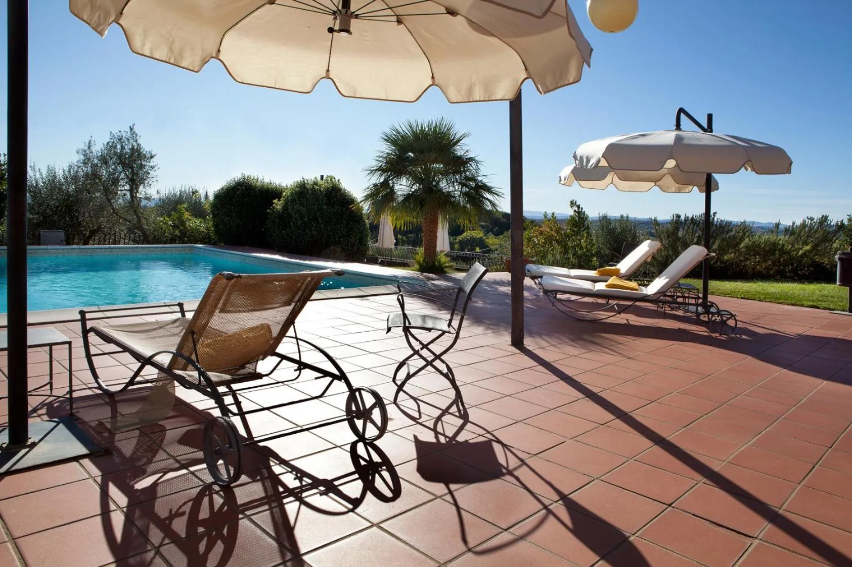 Swimming pool in Villa Curina Resort