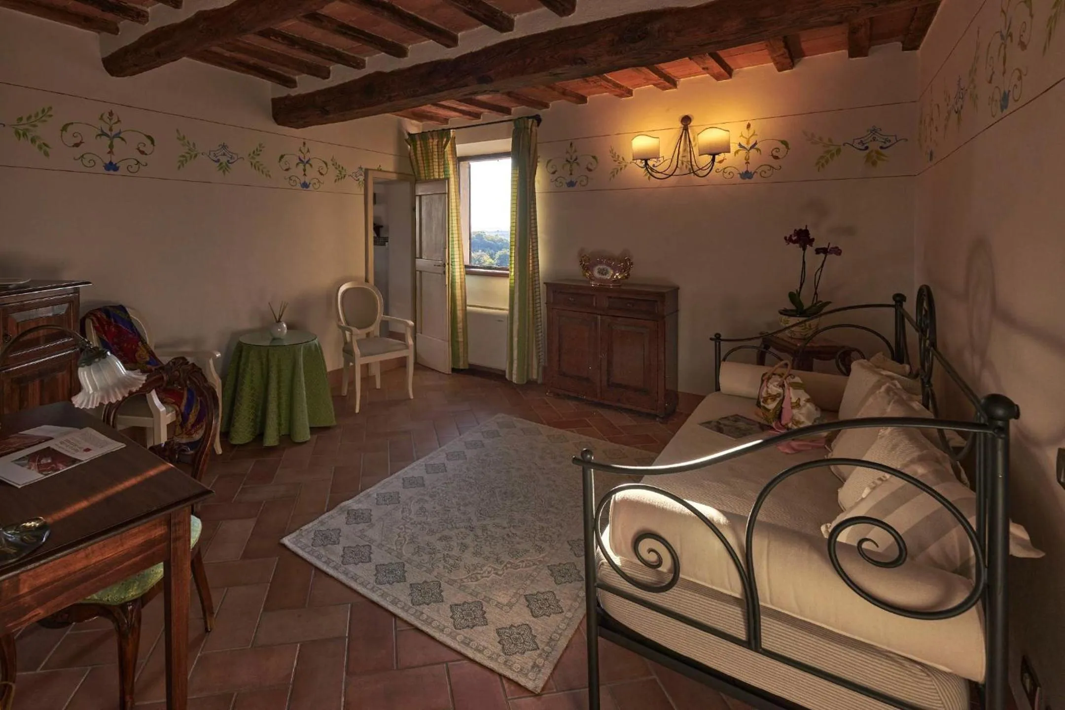 Living room, Bed in Villa Curina Resort