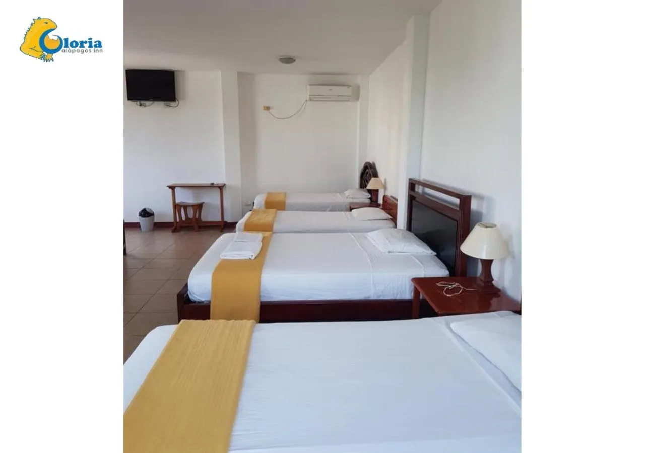 Photo of the whole room, Bed in Gloria - Galápagos Inn